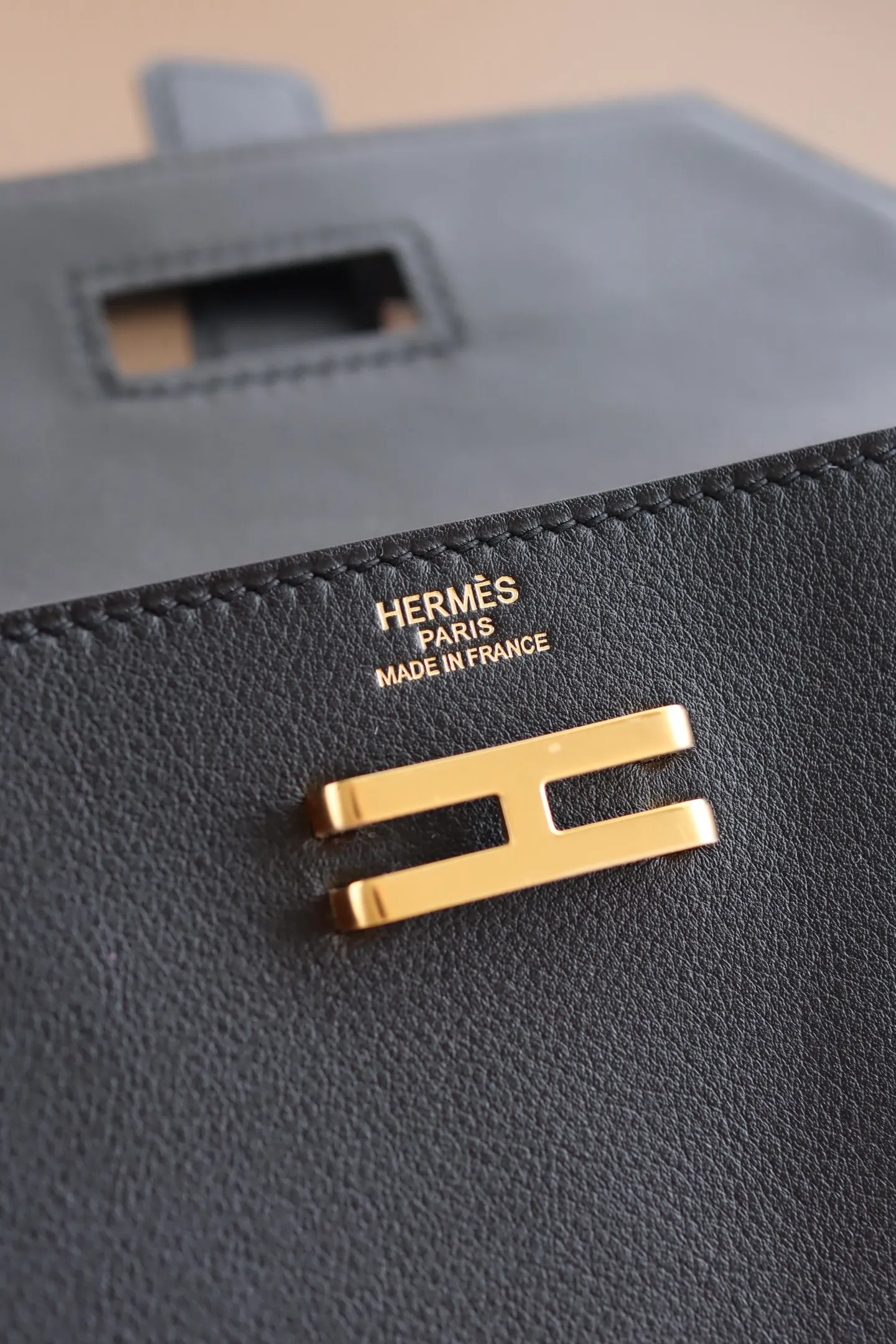 💰3320💰Full set of packaging💰 💍 HERMES original leather handmade ⚡️🌹waist bag/golden brown Elan Pocket 24～belt/size can hold Max large mobile phone, lipstick💄, ID, passport. In addition to being used as a waist bag, it can also be used as a cross-body bag and a chest bag. The size M leather is about 28-31 inches. There is room for length and you can punch holes if needed.