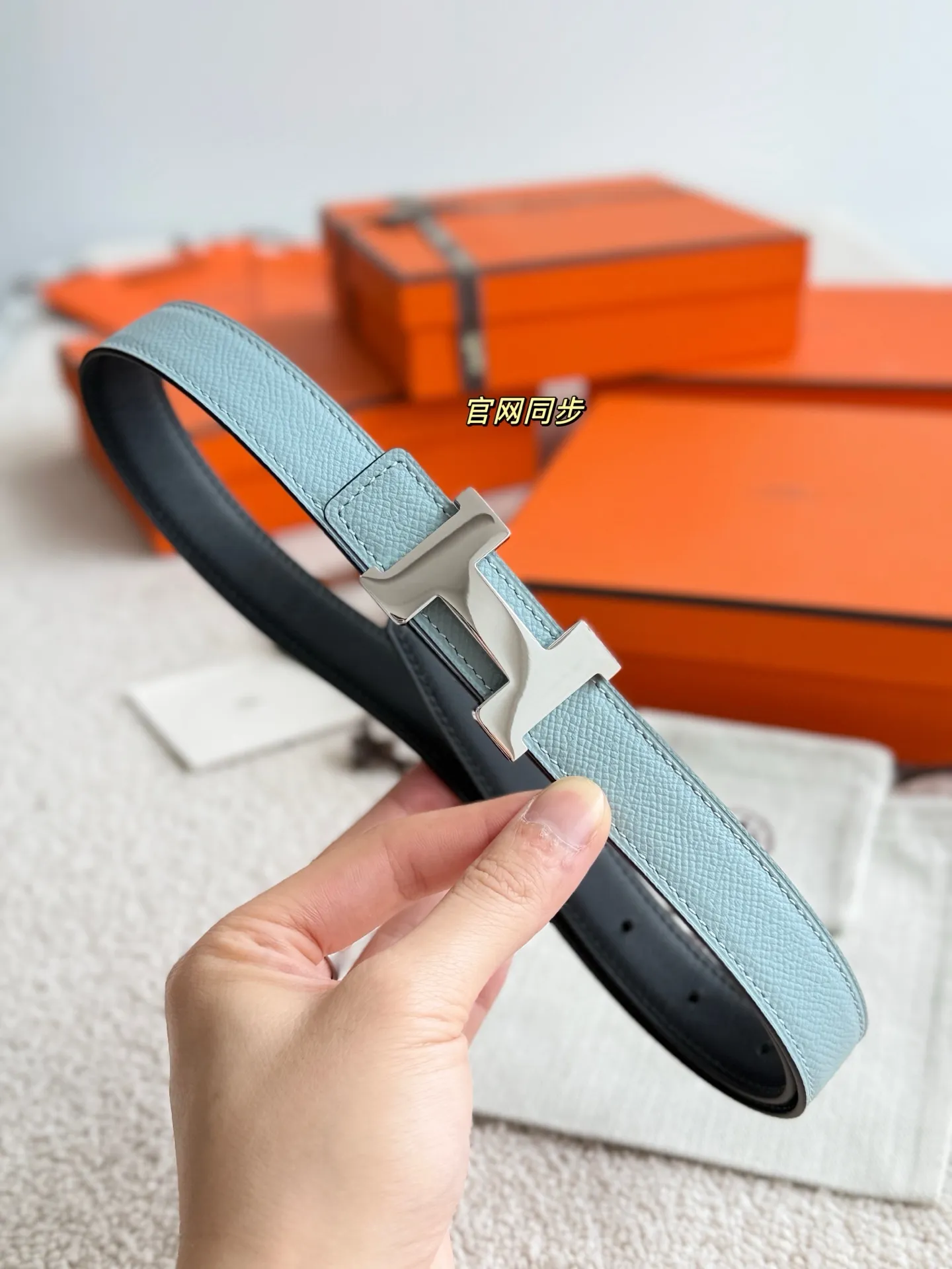 💰440💰Full package💰 💍Purchase level Hermès⚡️🌹Linen blue Mini Constance boutique hardware with imported epsom leather Width 24MM Hermes women's belt is highly praised for its exquisite craftsmanship, high-quality materials and classic design. It is the top choice for women's belts. It is simple and elegant. The product has a delicate feel. It is not only a practical accessory, but also adds highlights to the overall look.