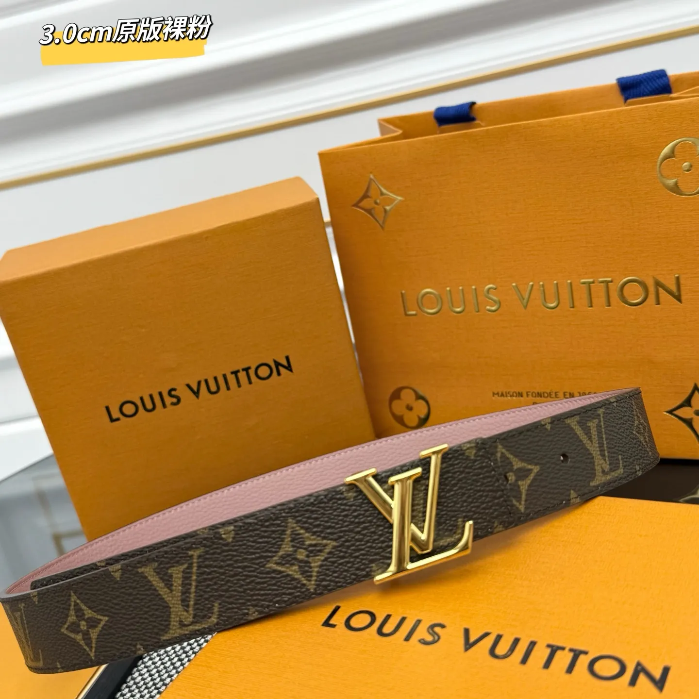 💰440💰Full package💰 💍Purchase level This style of LV Initiales⚡️Double-sided belt achieves two styles with a classic appearance⚡️Monogram canvas conveys leisure and comfort⚡️Grained cow leather reveals elegant style, matched with LV Initiales buckle⚡️Width 3.0cm