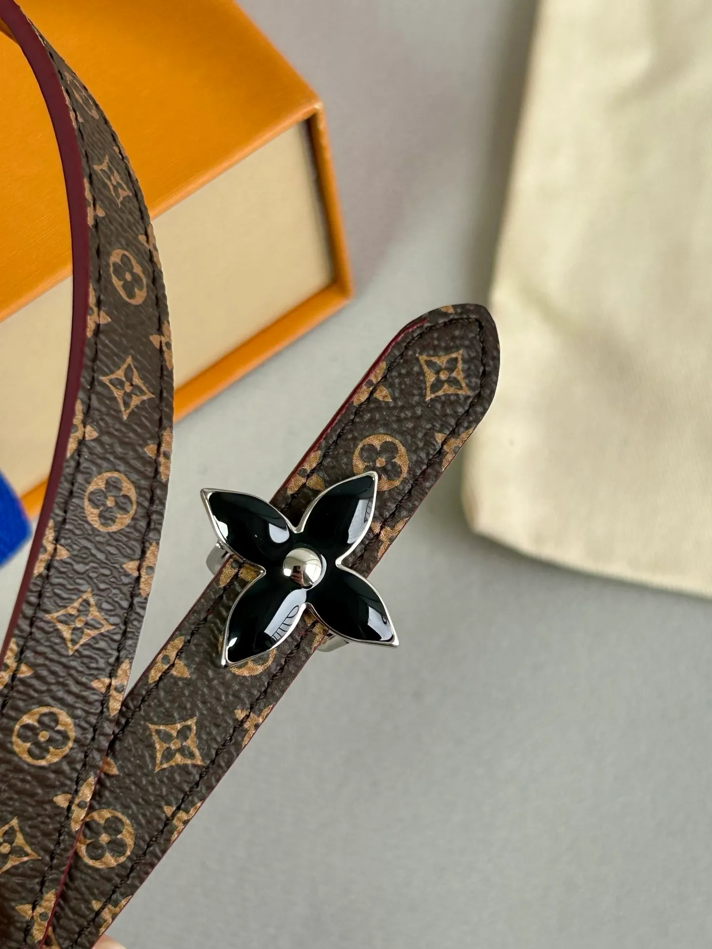 💰440💰Full package💰 💍Purchase grade LV Louis Vuitton⚡️🌹1.5cm double-sided belt, counter quality, double-sided use. Pure copper hardware buckle. Accessories loved by the brand’s brilliant classic designs