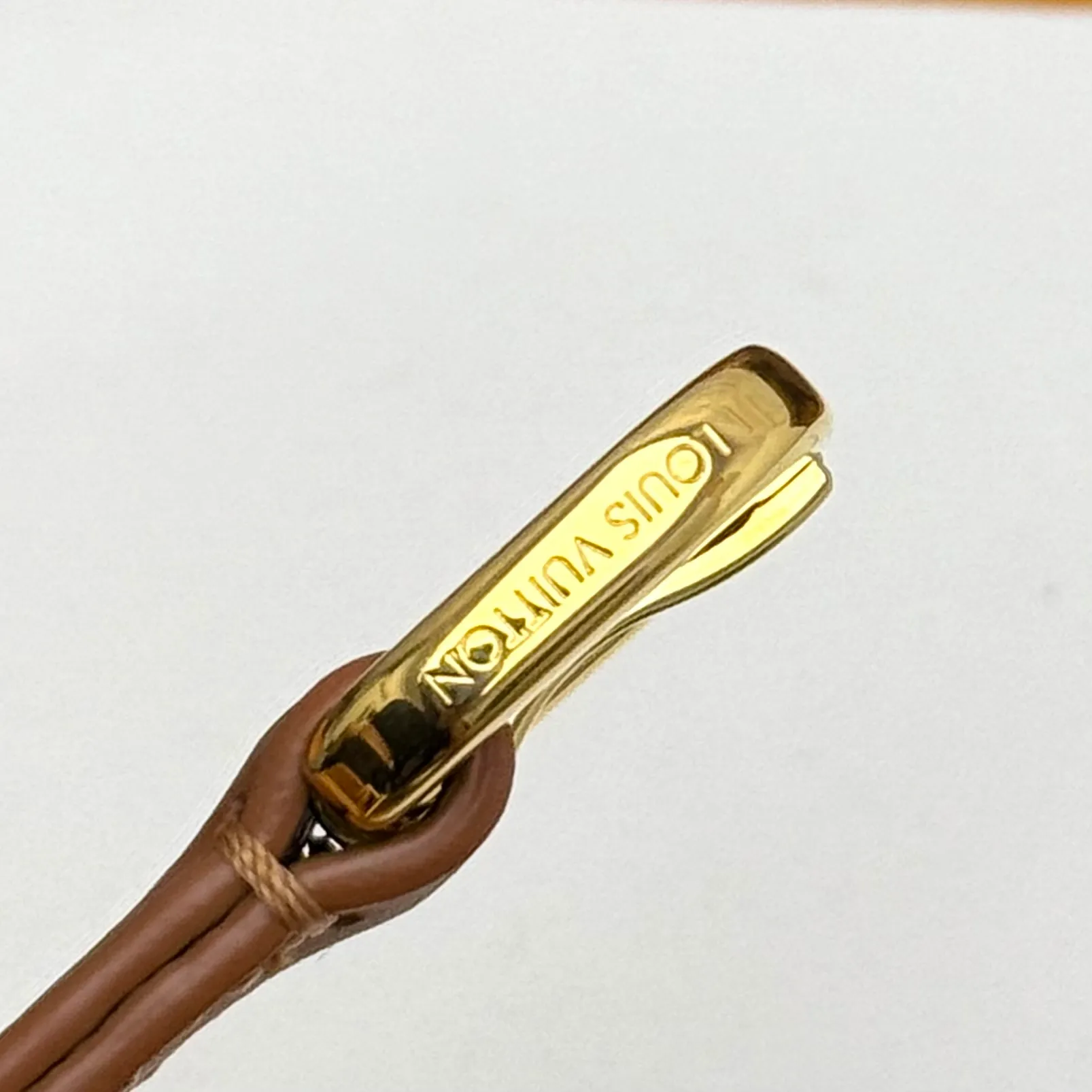 💰480💰Full package💰 💍Purchase level 1.5cm⚡️🌹LV Darling belt is made of smooth leather and Monogram canvas lining, with a marquise-shaped end to highlight the feminine style⚡️🌹The pin buckle exudes a chic atmosphere, and the glossy enamel is the finishing touch Mini LV The drawstring circle injects elegance into the brand’s classic elements⚡️🌹