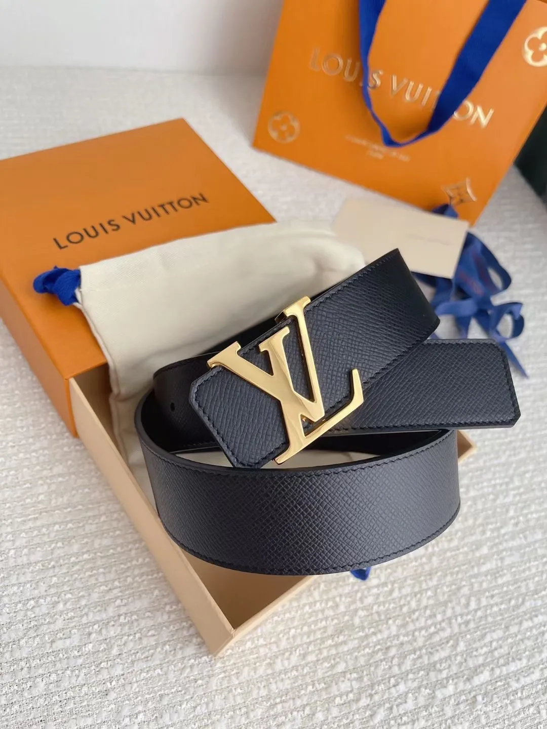 💰480💰Full package💰 💍Purchase level L0UIS VUITT0N (LV)⚡️🌹Men's counter quality palm print belt, width 4.0cm, equipped with stainless steel letter buckle, buckle head can be matched as you like ~ double-sided calfskin design, soft leather, delicate and comfortable feel