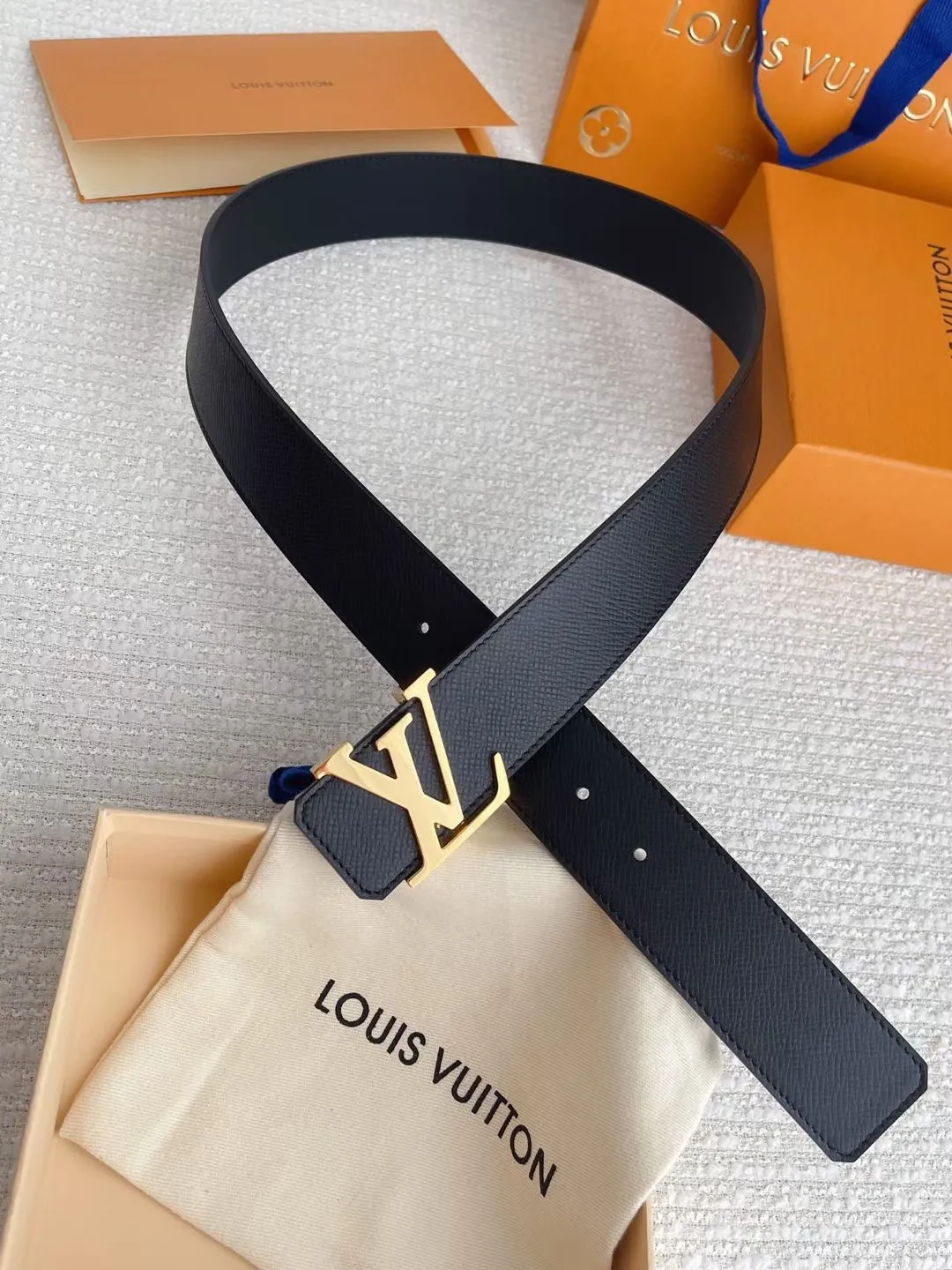 💰480💰Full package💰 💍Purchase level L0UIS VUITT0N (LV)⚡️🌹Men's counter quality palm print belt, width 4.0cm, equipped with stainless steel letter buckle, buckle head can be matched as you like ~ double-sided calfskin design, soft leather, delicate and comfortable feel