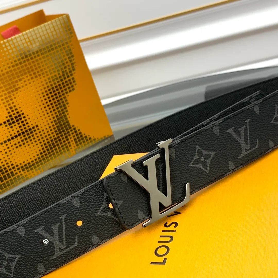 💰440💰Full package💰 💍Purchasing-grade Lv donkey brand👀⚡️🌹New men's belt Width 4cm Customized canvas fabric decorated with new pattern effect (pure color) ⚡️🌹Set off the imported calfskin color base Paired with exquisite letter buckle, great feel ⚡️🌹