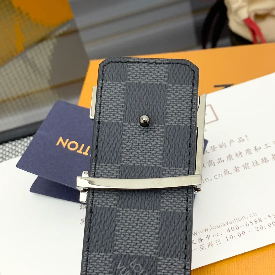 💰480💰Full package💰 💍Purchasing-grade LV⚡️🌹Donkey Brand👀New men's belt Width 4cm ⚡️🌹Customized canvas fabric decorated with new pattern effect (pure color) Set off imported calfskin color base with exquisite letter buckle, great feel⚡️🌹Paired with the latest original gift box from the counter