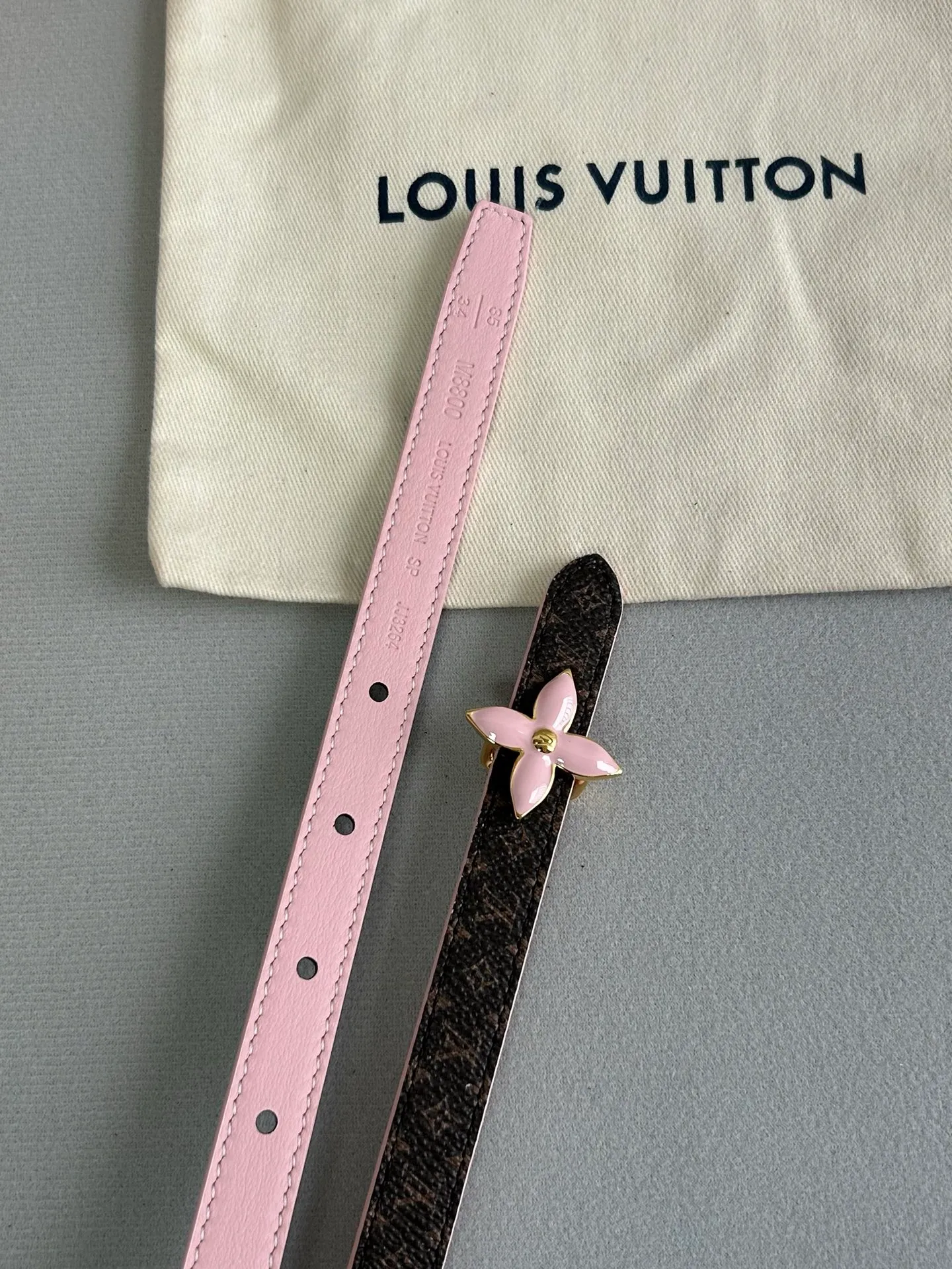 💰440💰Full package💰 💍Purchase grade LV Louis Vuitton⚡️🌹1.5cm double-sided belt, counter quality, double-sided use. Pure copper hardware buckle. Accessories loved by the brand’s brilliant classic designs