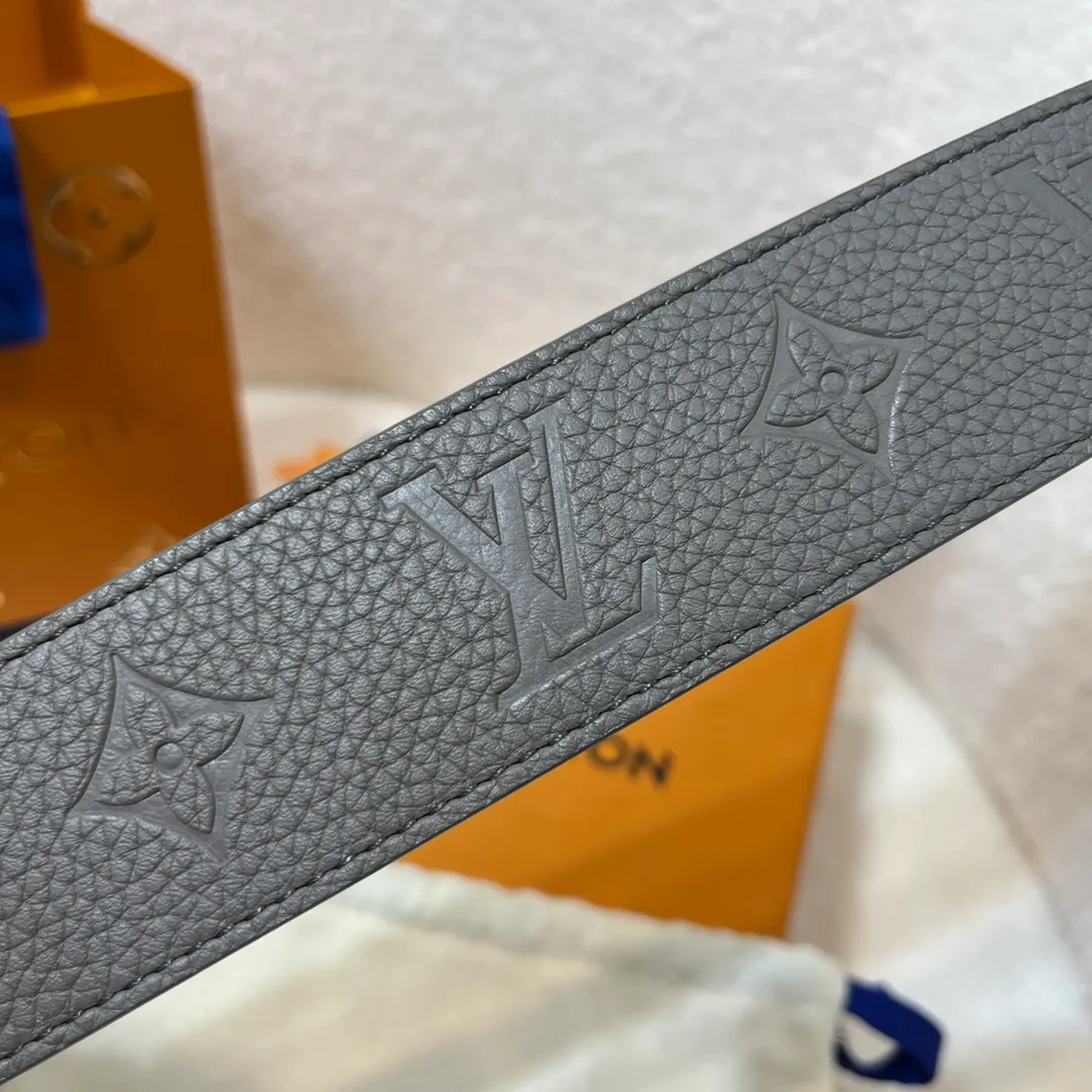 💰480💰Complete package💰 💍Purchase level, trendy men's wear, new belt LV NEW, width 4cm, the belt surface is made of imported Togo pebbles, embossed with floral patterns, pure black original calfskin bottom, feels great, matched with exquisite buckles of the same color as the belt, multi-color🉑choice