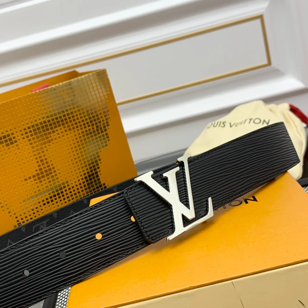 💰480💰Full package💰 💍Purchasing-grade LV⚡️🌹New~🤩Lvjia France🇫🇷Original leather Water-corrugated bottom Matching Italian🇮🇹Imported original leather⚡️🌹Size 4.0cm Premium hardware Imported furnace hardware