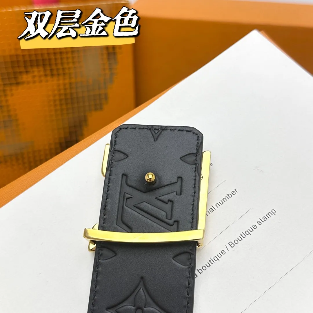 💰480💰Full package💰 💍Purchasing-grade LV Dimension double-sided belt combines creative heritage with gorgeous street style, highlighting the fashion vision of creative director Pharrell Williams. Monogram canvas covers the outer layer, and the LV Dimension metal buckle shimmers with subtle luster, making it possible to express your personality in various occasions.