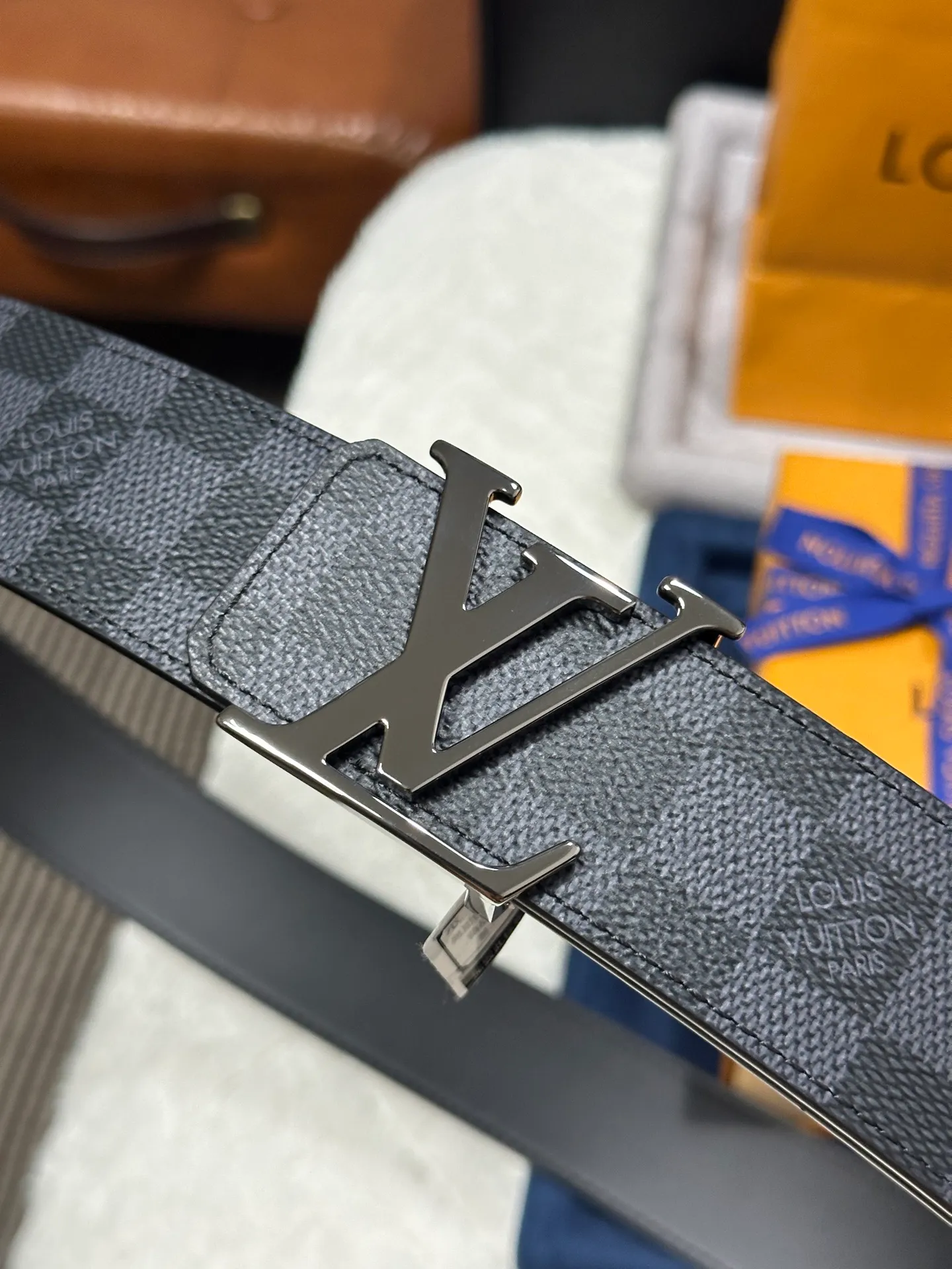 💰440💰Full set of packaging💰 💍purchase grade LV Louis Vuitton M0213 black and gray checkerboard width 4.0cm high-quality LV buckle