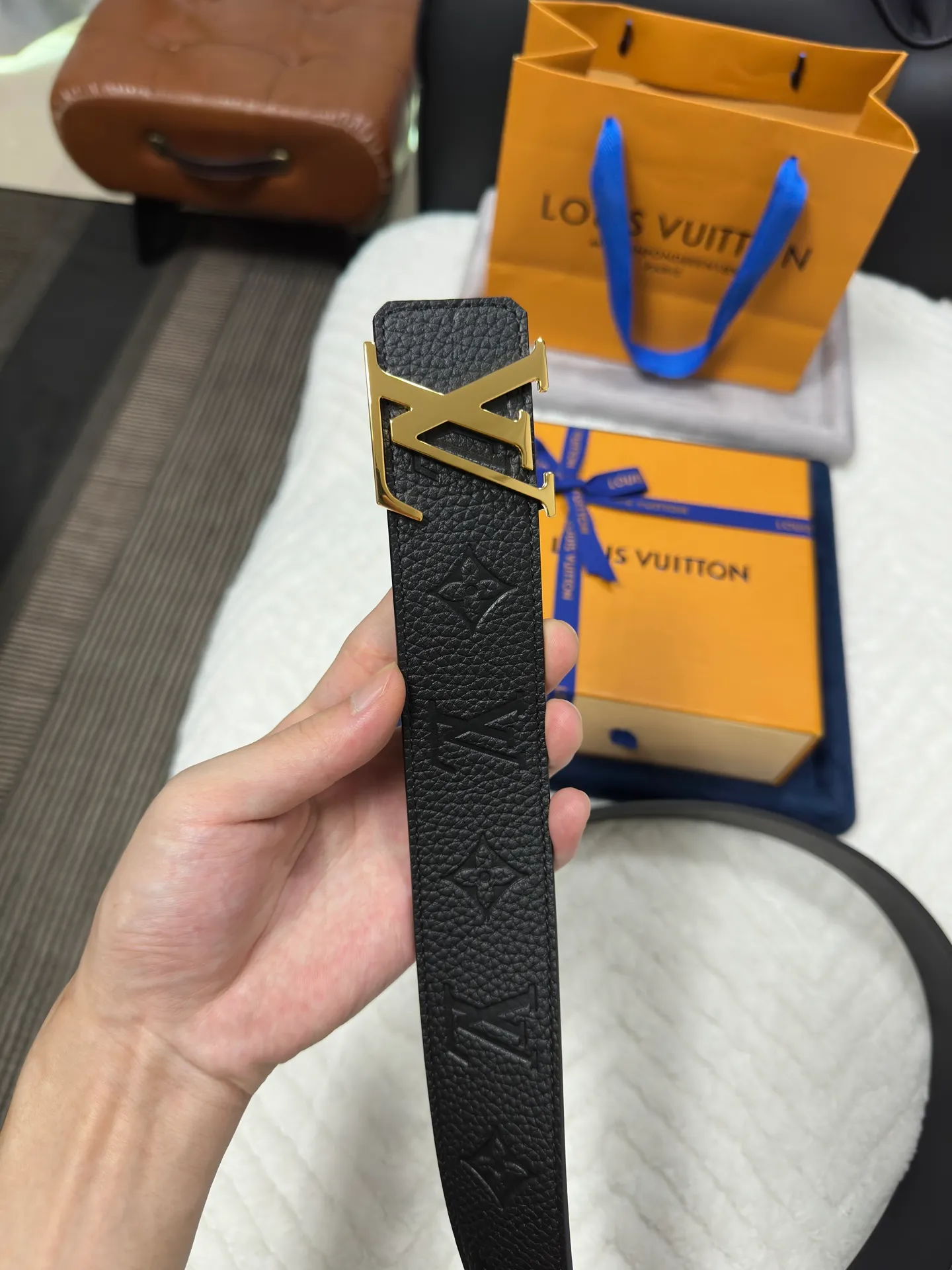 💰480💰Full set of packaging💰 💍Purchasing-grade LV Louis Vuitton M0424, double-sided, thick lychee embossed, width 4.0cm, high-quality LV buckle