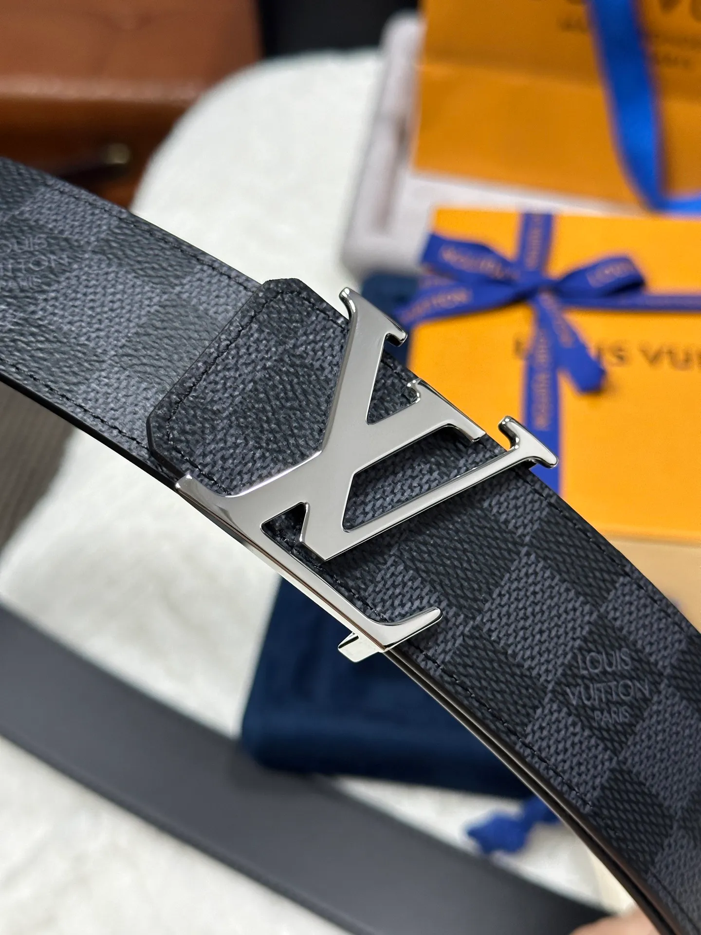 💰440💰Full set of packaging💰 💍purchase grade LV Louis Vuitton M0213 black and gray checkerboard width 4.0cm high-quality LV buckle