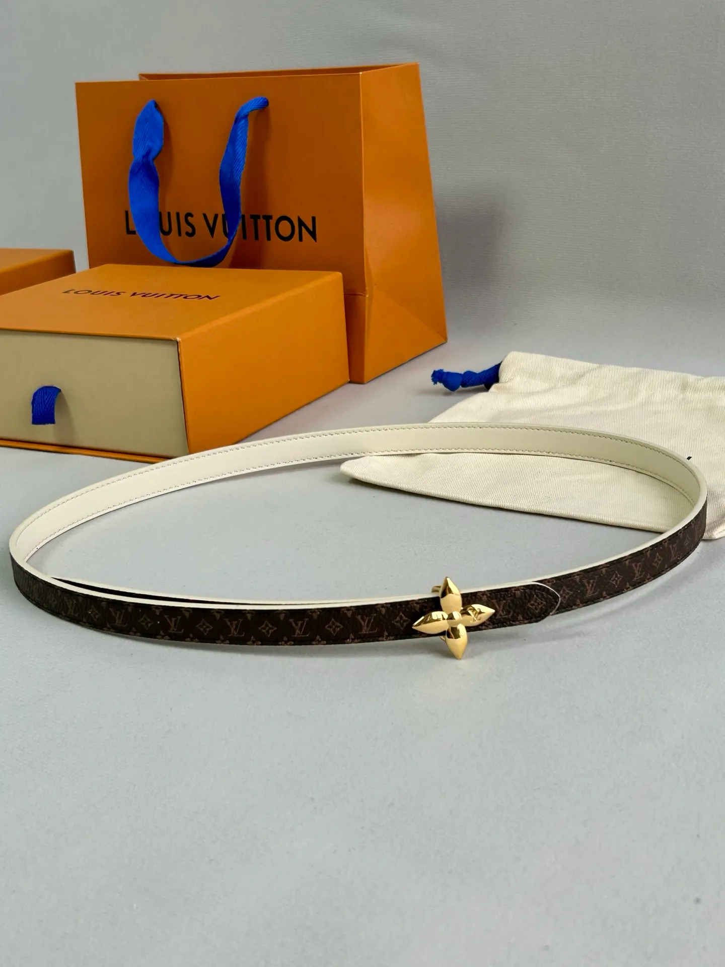 💰440💰Full package💰 💍Purchase grade LV Louis Vuitton⚡️🌹1.5cm double-sided belt, counter quality, double-sided use. Pure copper hardware buckle. Accessories loved by the brand’s brilliant classic designs