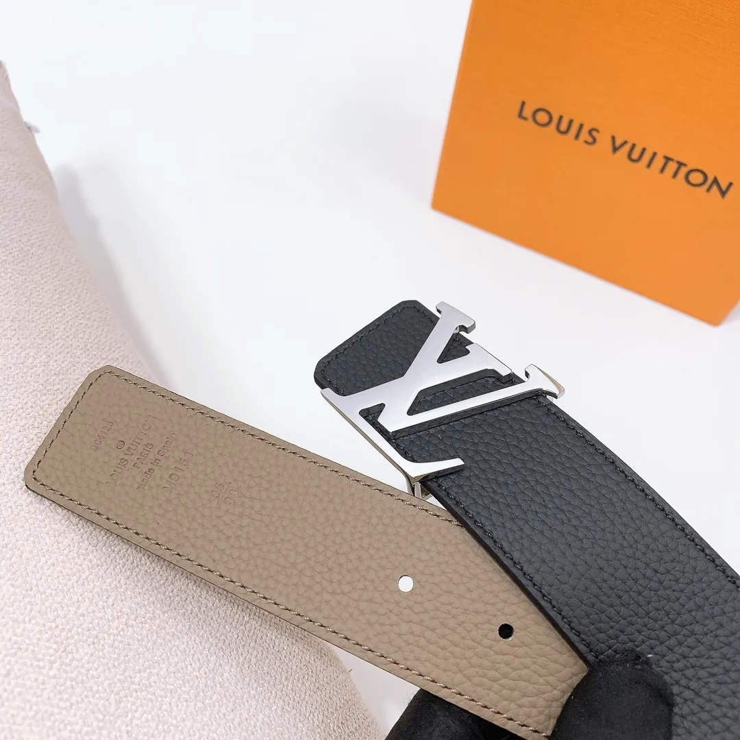 💰480💰Full package💰 💍Purchase level Lv imported pebbled cowhide classic men's belt, high-quality stainless steel letter head dual-use hanging buckle belt 4.0cm