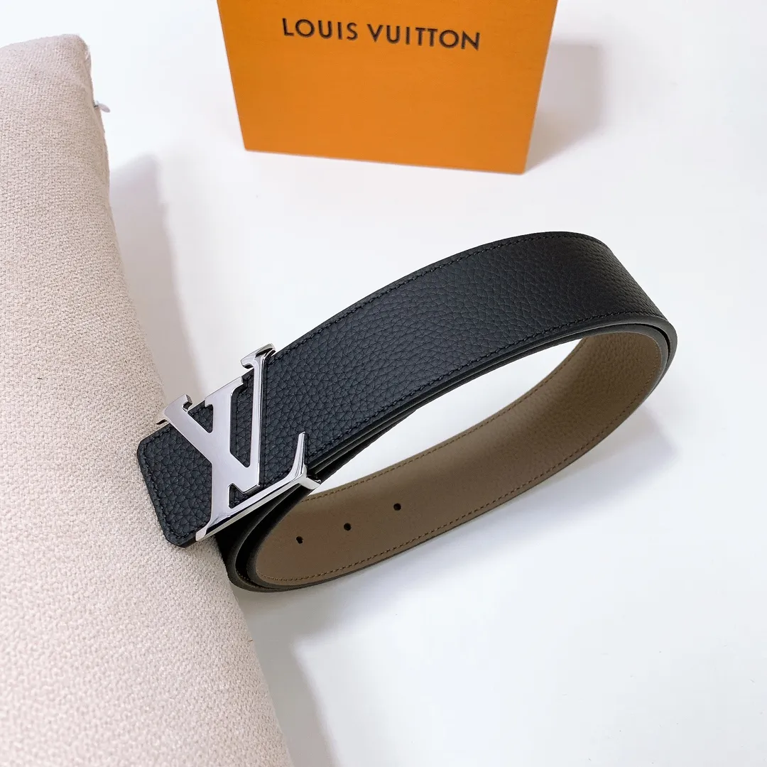 💰480💰Full package💰 💍Purchase level Lv imported pebbled cowhide classic men's belt, high-quality stainless steel letter head dual-use hanging buckle belt 4.0cm
