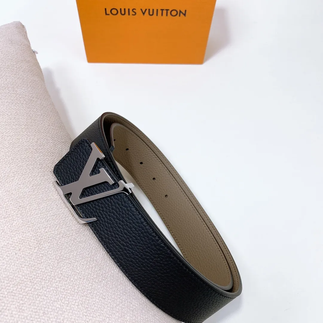 💰480💰Full package💰 💍Purchase level Lv imported pebbled cowhide classic men's belt, high-quality stainless steel letter head dual-use hanging buckle belt 4.0cm