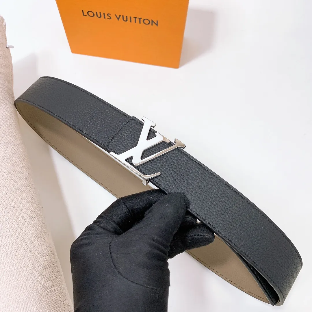 💰480💰Full package💰 💍Purchase level Lv imported pebbled cowhide classic men's belt, high-quality stainless steel letter head dual-use hanging buckle belt 4.0cm