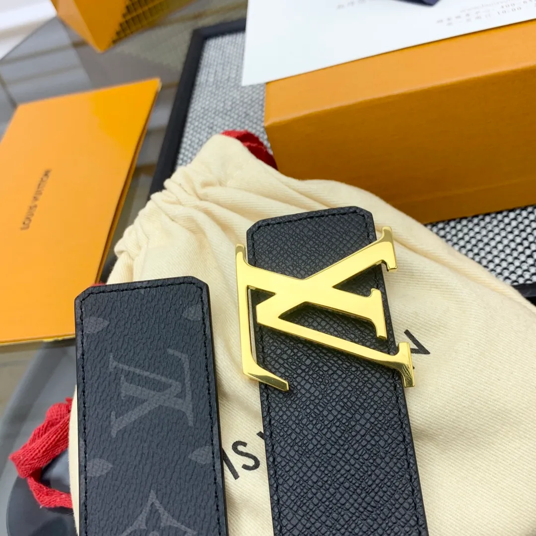 💰440💰Full package💰 💍Purchasing-grade Lv donkey brand👀⚡️🌹New men's belt Width 4cm Customized canvas fabric decorated with new pattern effect (pure color) ⚡️🌹Set off the imported calfskin color base Paired with exquisite letter buckle, great feel ⚡️🌹