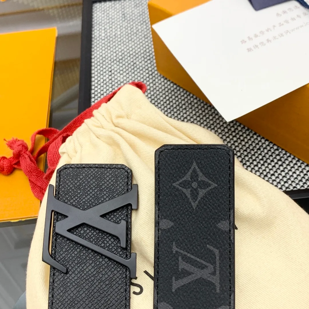 💰440💰Full package💰 💍Purchasing-grade Lv donkey brand👀⚡️🌹New men's belt Width 4cm Customized canvas fabric decorated with new pattern effect (pure color) ⚡️🌹Set off the imported calfskin color base Paired with exquisite letter buckle, great feel ⚡️🌹