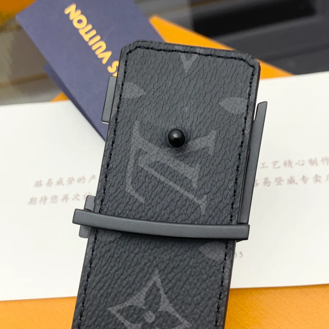 💰440💰Full package💰 💍Purchasing-grade Lv donkey brand👀⚡️🌹New men's belt Width 4cm Customized canvas fabric decorated with new pattern effect (pure color) ⚡️🌹Set off the imported calfskin color base Paired with exquisite letter buckle, great feel ⚡️🌹