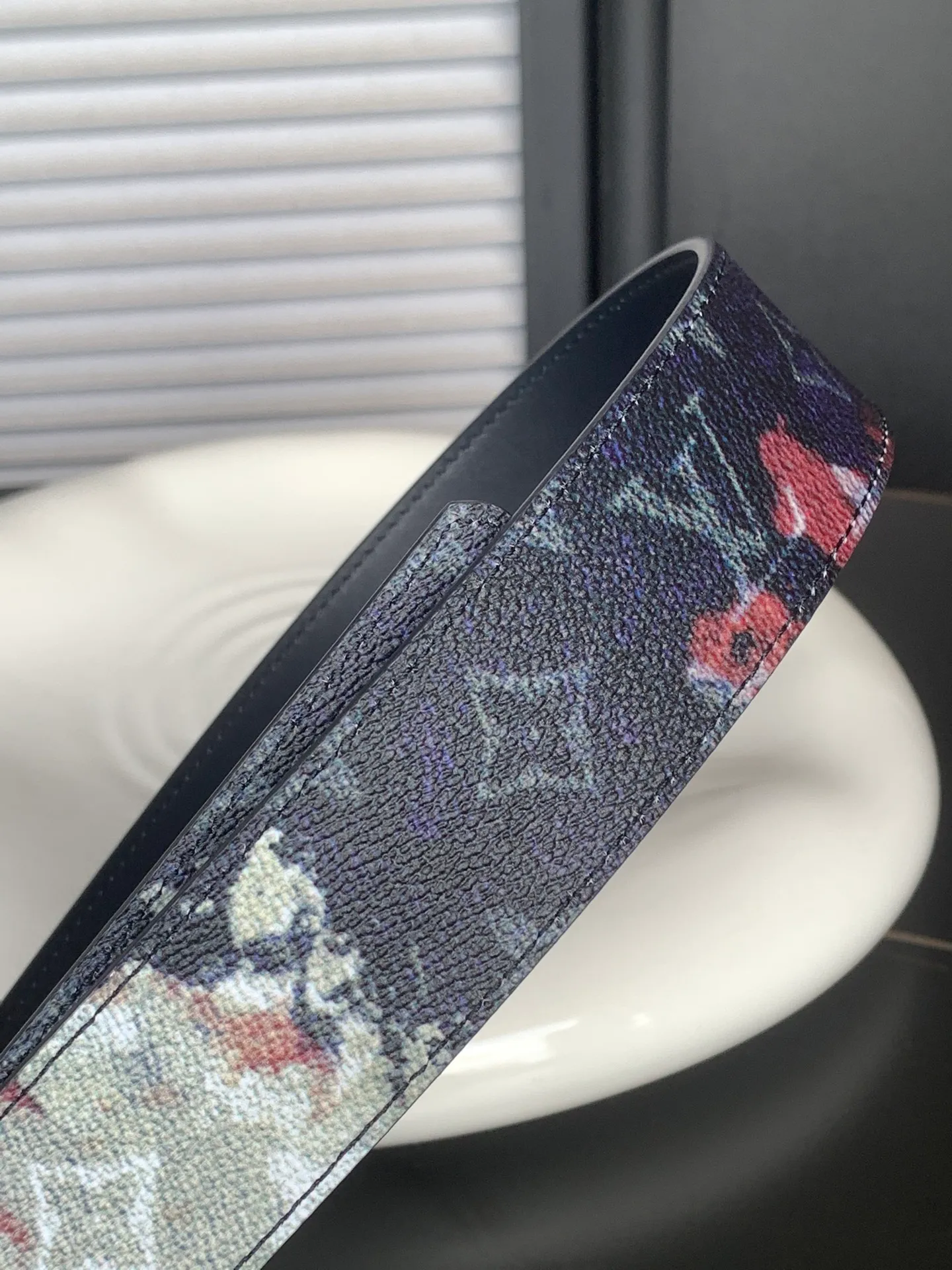 💰480💰Full package💰 💍Purchasing-grade LV belt 4.0cm wide, newly released Monogram Ink canvas presbyopia fabric, imported Italian plain calfskin lining, with new diamond-shaped LV letter buckle💓💓💓