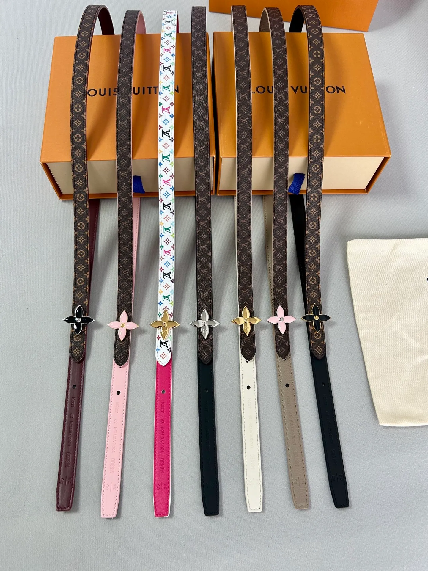 💰440💰Full package💰 💍Purchase grade LV Louis Vuitton⚡️🌹1.5cm double-sided belt, counter quality, double-sided use. Pure copper hardware buckle. Accessories loved by the brand’s brilliant classic designs