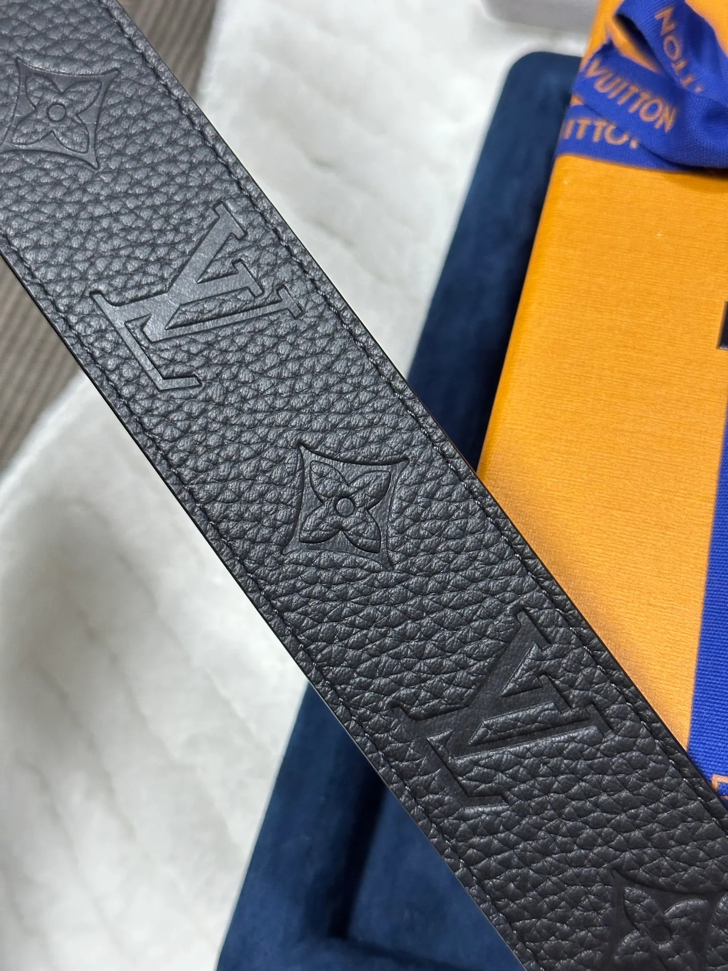 💰480💰Full set of packaging💰 💍Purchasing-grade LV Louis Vuitton M0424, double-sided, thick lychee embossed, width 4.0cm, high-quality LV buckle