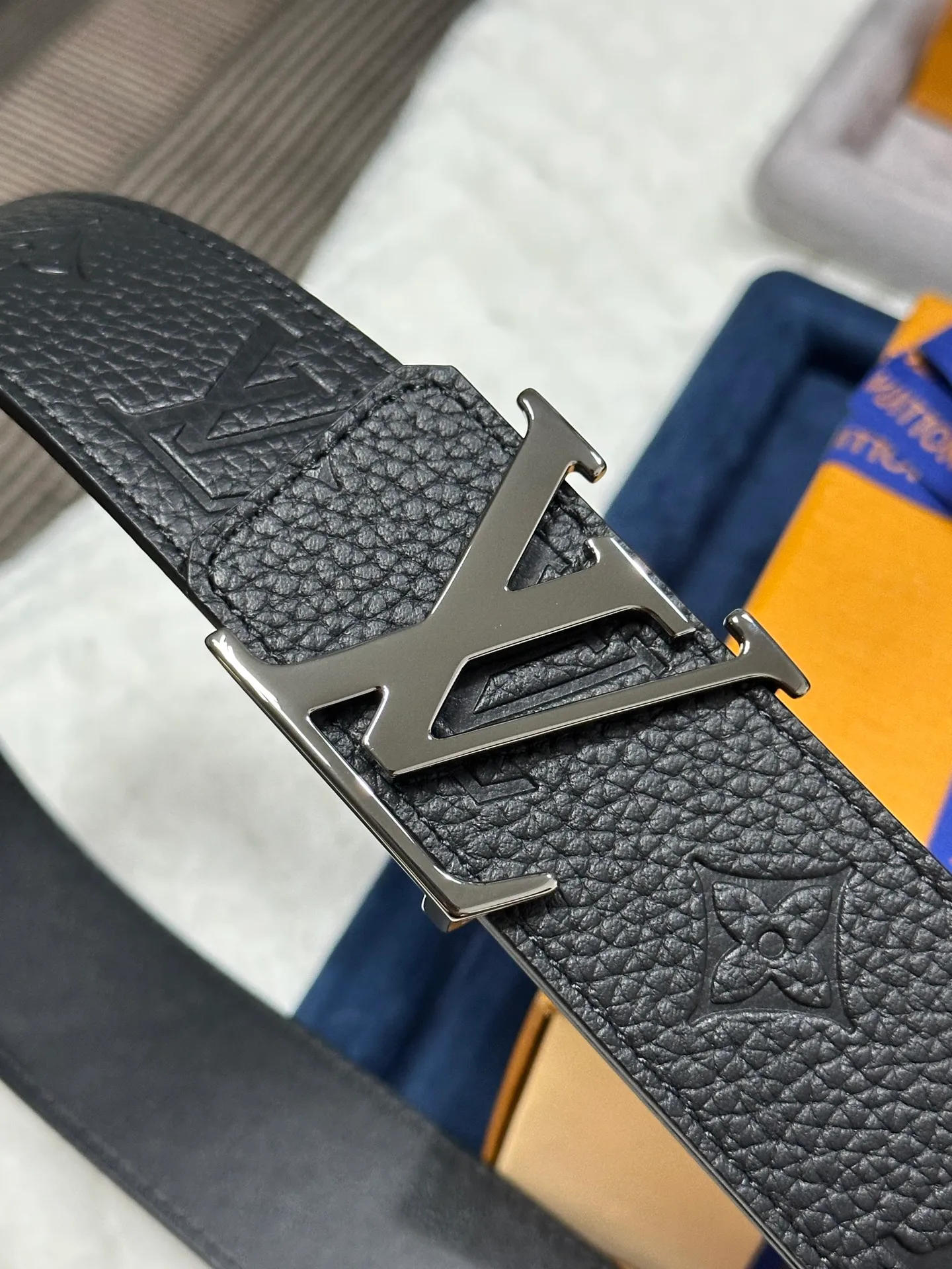 💰480💰Full set of packaging💰 💍Purchasing-grade LV Louis Vuitton M0424, double-sided, thick lychee embossed, width 4.0cm, high-quality LV buckle