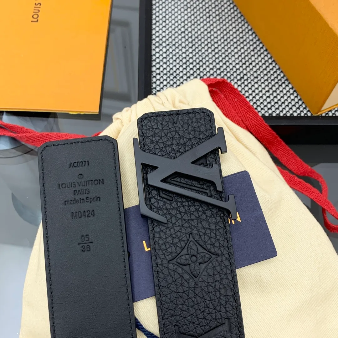 💰480💰Full package💰 💍Purchase level LV⚡️🌹New~🤩Lvjia France🇫🇷original leather embossed with Italian🇮🇹imported original calfskin bottom⚡️🌹size 4.0cm fine hardware imported furnace hardware