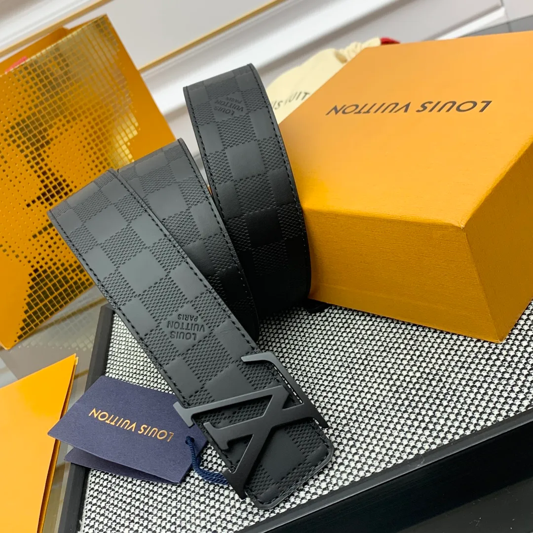 💰480💰Full package💰 💍Purchasing-grade LV⚡️🌹Donkey Brand👀New men's belt Width 4cm ⚡️🌹Customized canvas fabric decorated with new pattern effect (pure color) Set off imported calfskin color base with exquisite letter buckle, great feel⚡️🌹Paired with the latest original gift box from the counter