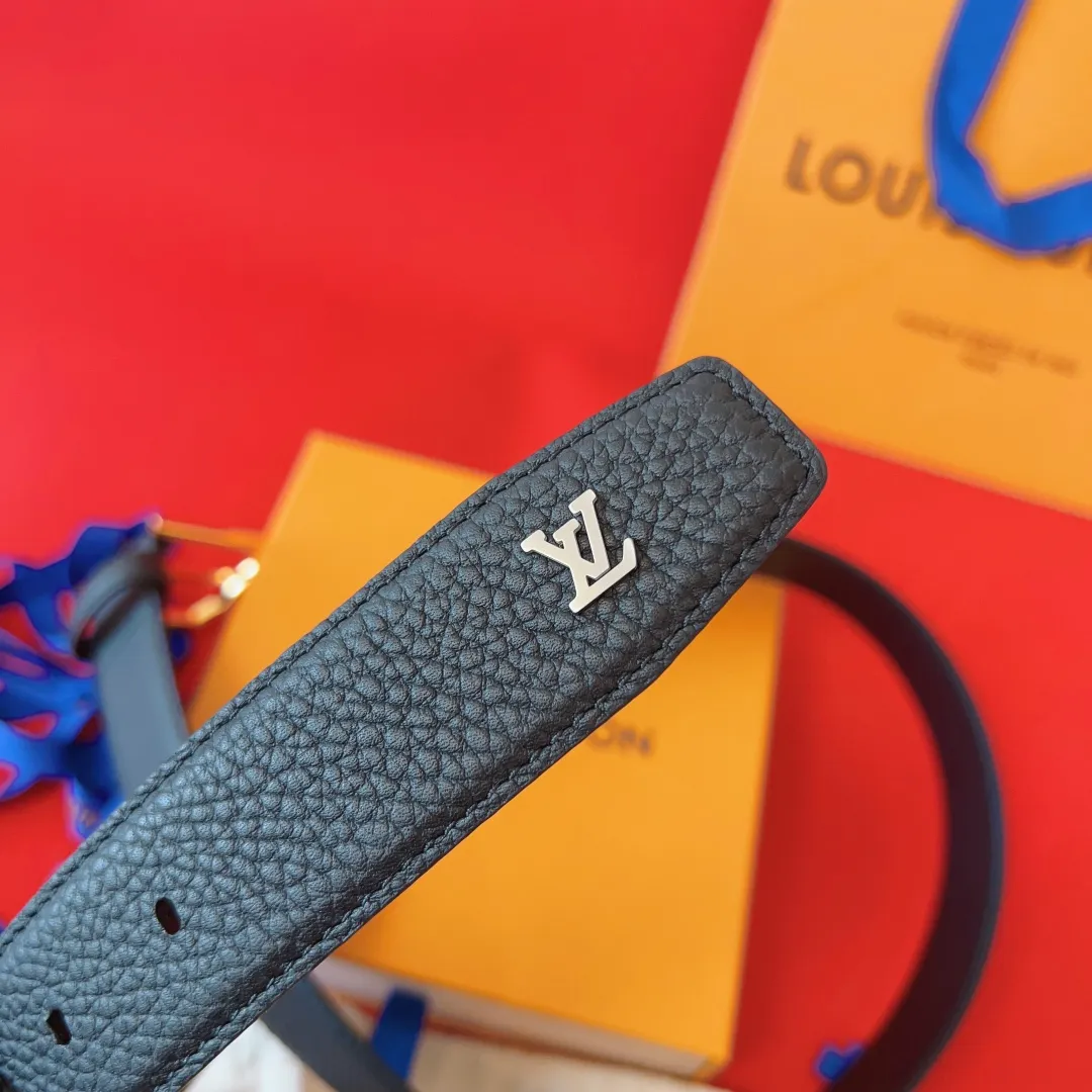 💰520💰Full package💰 💍Purchasing-grade LV launches new 3.5cm wide M8632, new style pin buckle.