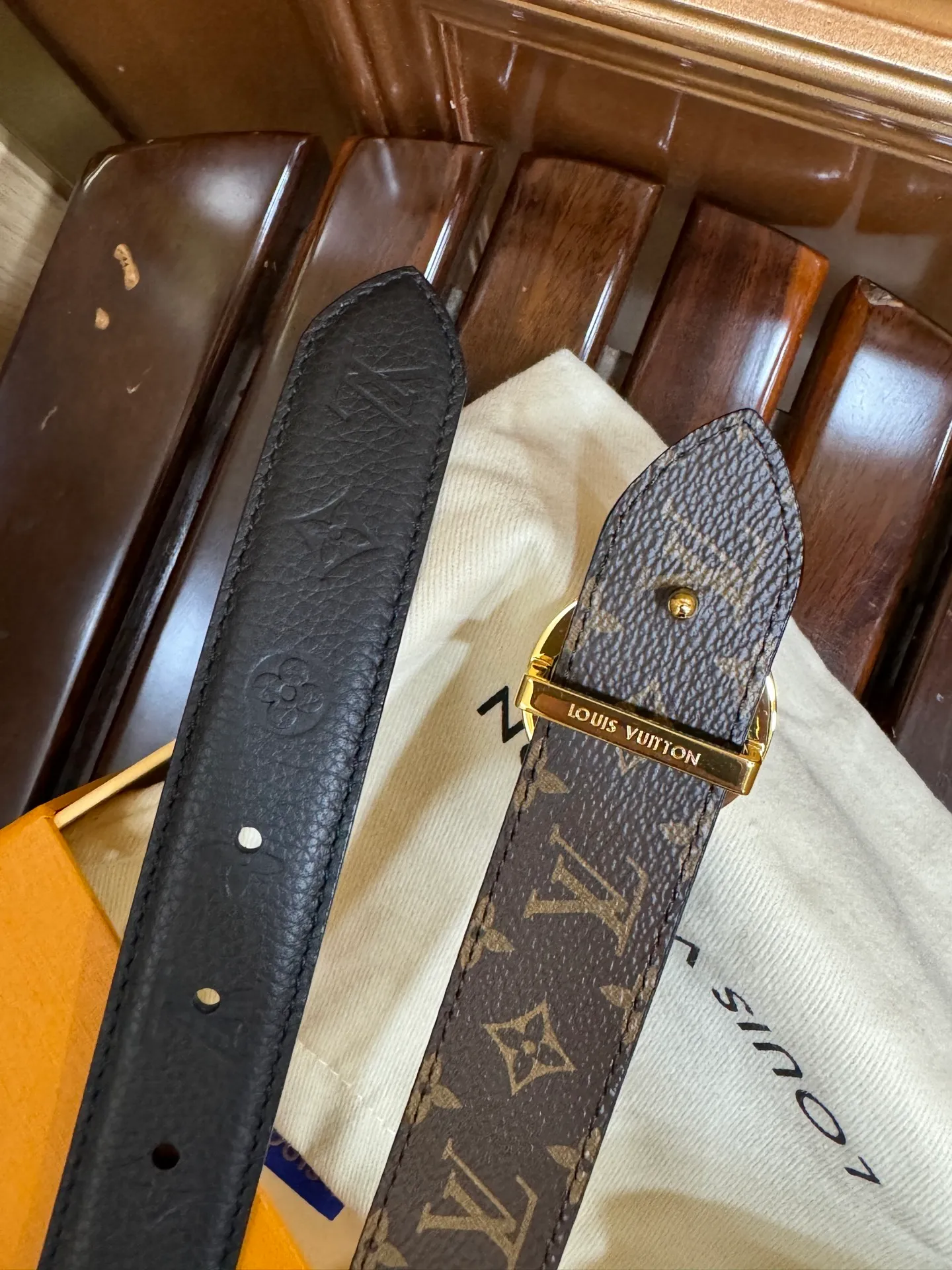 💰480💰Full package💰 💍Purchasing agent level LV women's belt⚡️🌹Width 3.0cm Customized canvas fabric/Imported Italian lychee embossed with pattern effect, ⚡️🌹Stainless steel electroplated thick gold flower-shaped hanging buckle⚡️🌹Double-sided available