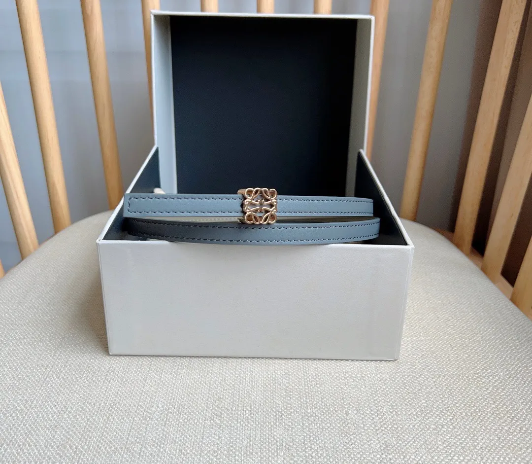 💰440💰Complete package💰 💍Purchasing-grade LOEWE counter's latest belt of the same style [Celebration][Celebration] Made of smooth cow leather double-sided belt, bright Anagram cube pin buckle, five-hole adjustment, excellent craftsmanship, personalized shape, exquisite material, width: 1.0cm