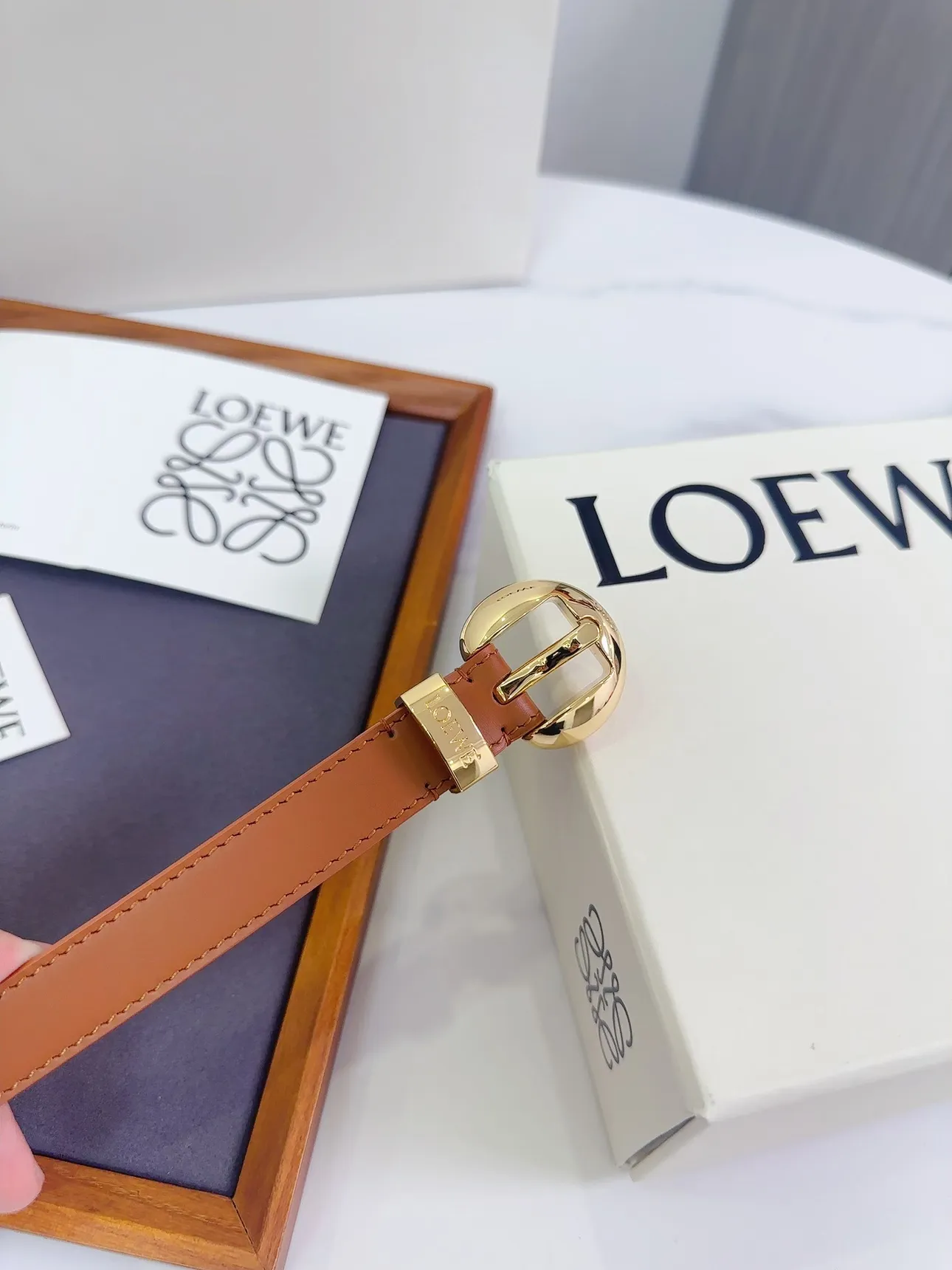 💰460💰Full package💰 💍Purchasing-grade LOEWE counter latest belt of the same style [Celebration][Celebration] Made of smooth cow leather narrow belt with Anagram Pebble pin buckle Excellent craftsmanship Personalized shape Exquisite material Width: 2.0cm