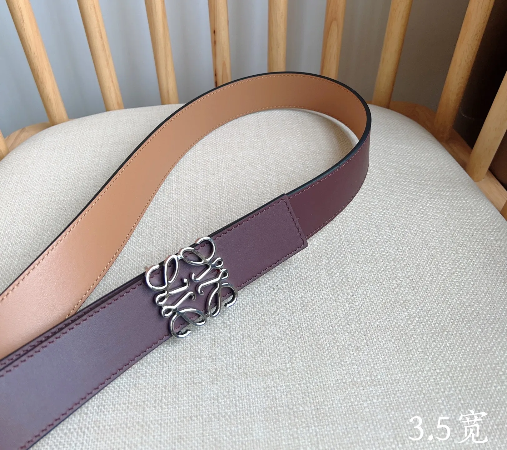 💰460💰Full package💰 💍Purchasing-grade LOEWE⚡️🌹The latest belt of the same style at the counter⚡️🌹Smooth cow leather double-sided belt equipped with Anagram pin buckle five-hole adjustment Excellent craftsmanship Personalized shape Exquisite material⚡️🌹Width: 3.5cm