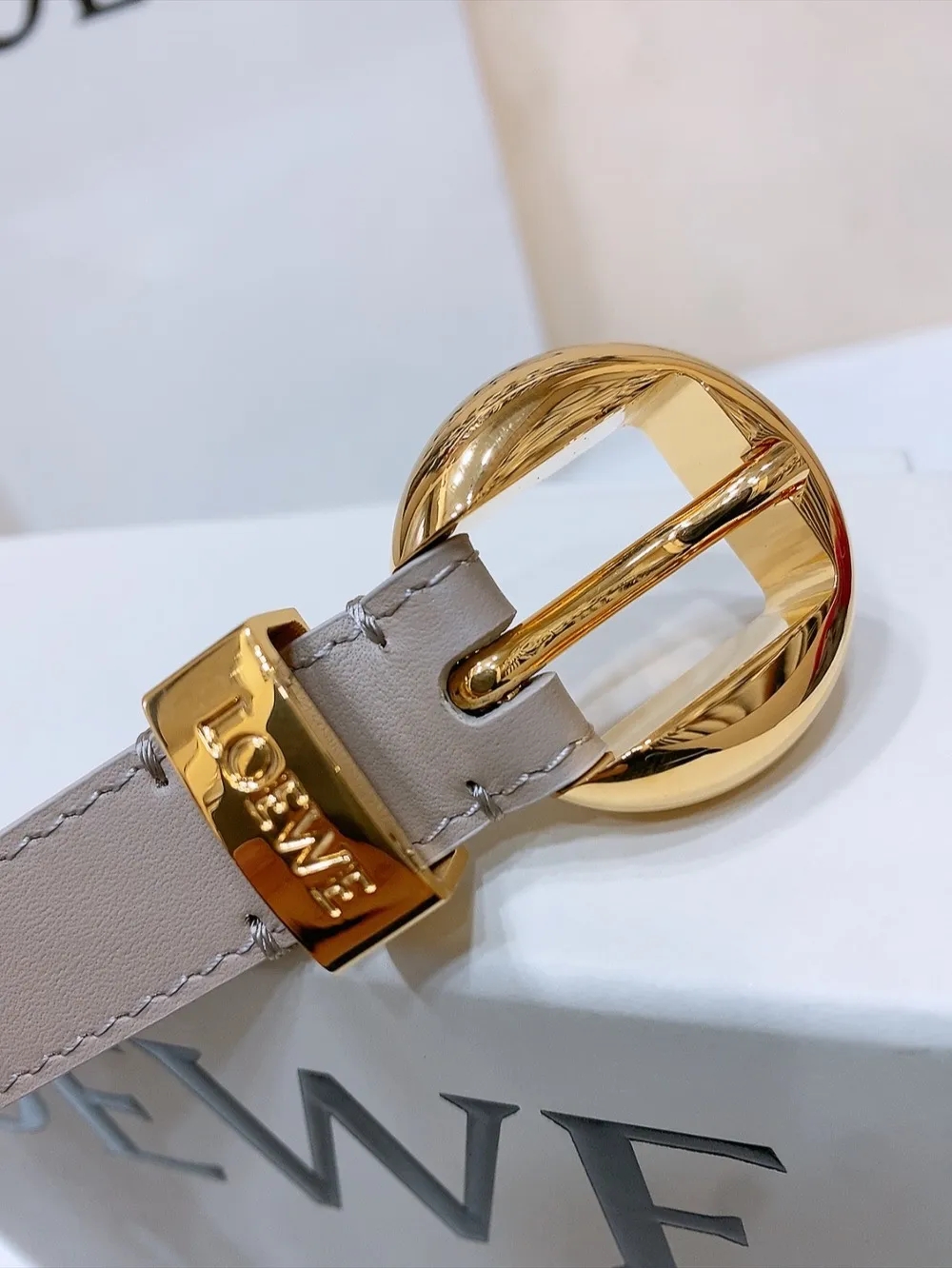 💰460💰Full package💰 💍Purchasing-grade LOEWE counter latest belt of the same style [Celebration][Celebration] Made of smooth cow leather narrow belt with Anagram Pebble pin buckle Excellent craftsmanship Personalized shape Exquisite material Width: 2.0cm
