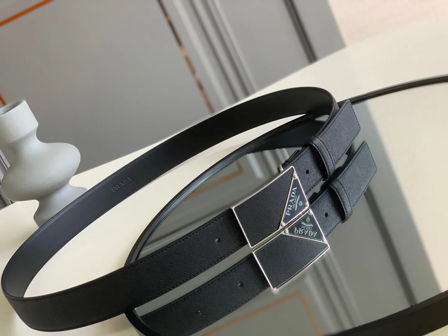 💰480💰Full package💰 💍Purchase level Prada official website synchronization, new Prada Saffiano leather double-sided black cross pattern new plate buckle, belt width 3.4 cm buckle with engraved nameplate💓💓💓