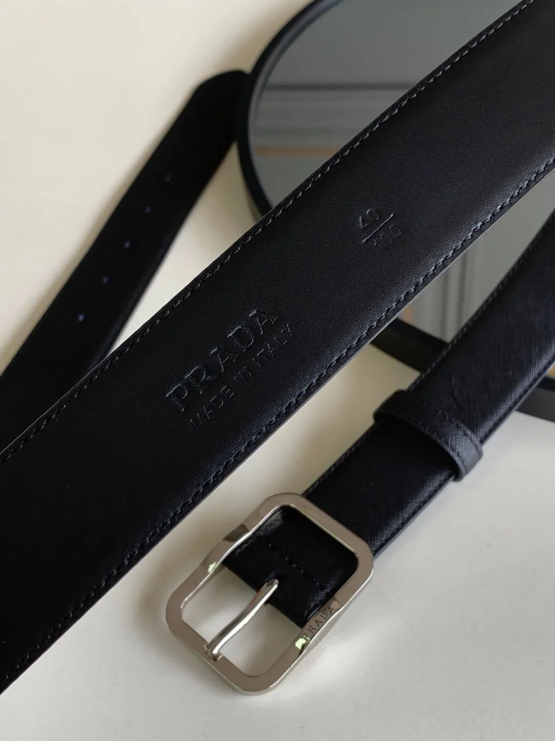 💰480💰Full package💰 💍Purchase level Prada official website synchronization, new Prada Saffiano leather double-sided black cross pattern new pin buckle, belt width 3.4 cm buckle with engraved nameplate💓💓💓