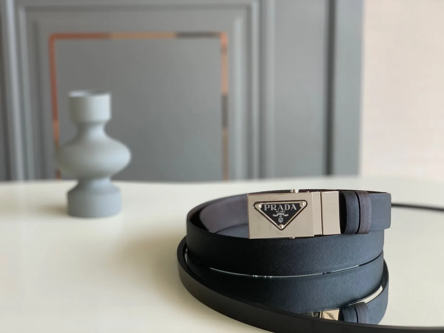 💰480💰Full package💰 💍Purchase level Prada official website synchronization, new Prada Saffiano leather double-sided black cross pattern new toothless automatic buckle, belt width 3.4 cm buckle with engraved nameplate💓💓💓