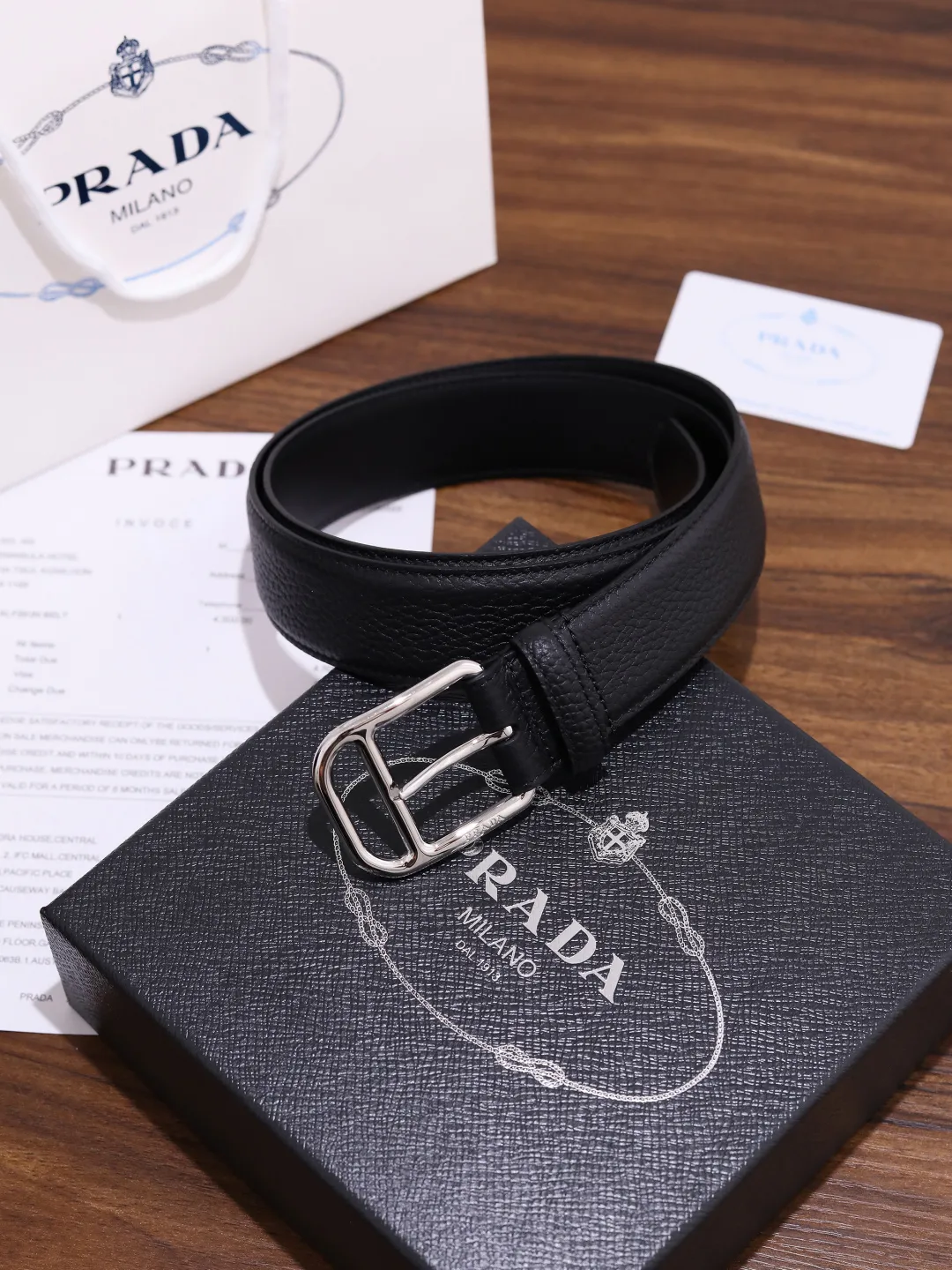 💰480💰Full package💰 💍Purchase grade Prada⚡️🌹Width 3.5cm, double-sided first-layer calfskin, exquisite diagonal stitching. Italian Finnis oil edge,