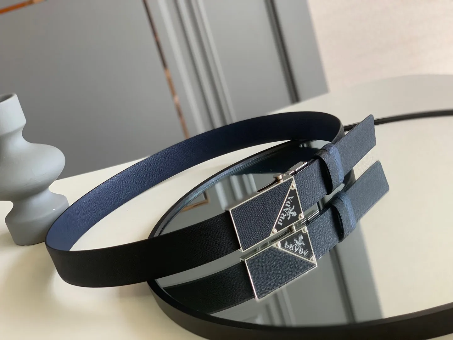 💰480💰Full package💰 💍Purchase level Prada official website synchronization, new Prada Saffiano leather double-sided black cross pattern new plate buckle, belt width 3.4 cm buckle with engraved nameplate💓💓💓