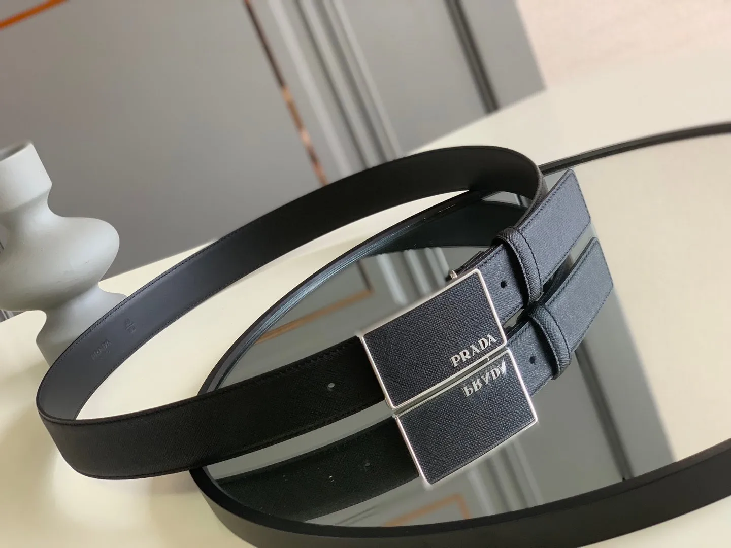 💰480💰Full package💰 💍Purchase level Prada official website synchronization, new Prada Saffiano leather double-sided black cross pattern new plate buckle, belt width 3.4 cm buckle with engraved nameplate💓💓💓