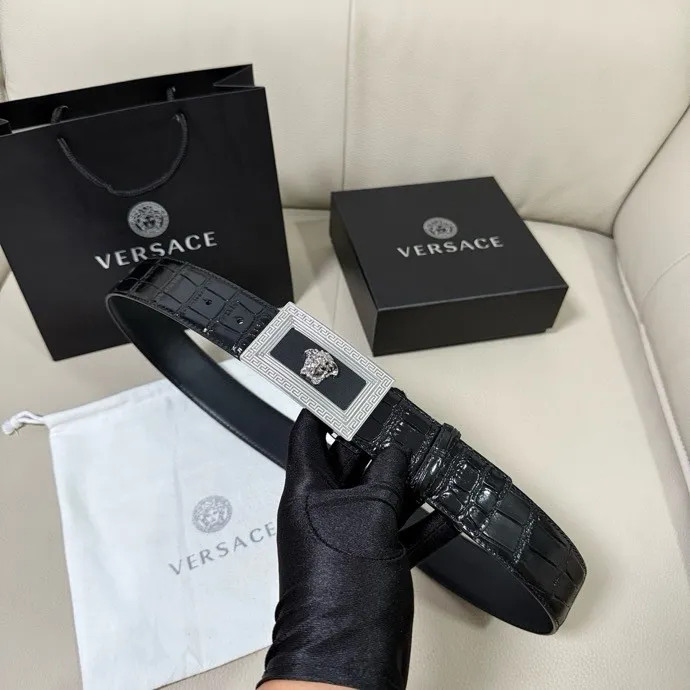 💰480💰Full set of packaging💰 💍Purchasing-grade Versace Width 4.0cm⚡️🌹Men's imported first-layer cowhide crocodile pattern🌹Medusa head veneer buckle