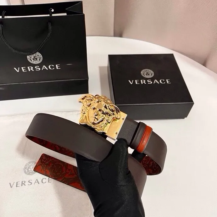 💰480💰Full package💰 💍Purchase level Versace⚡️🌹New style double-sided cow leather belt, one side is decorated with laser Barocco pattern, the other side is solid color, equipped with three-dimensional La Medusa double-sided buckle⚡️🌹Width 4.0cm