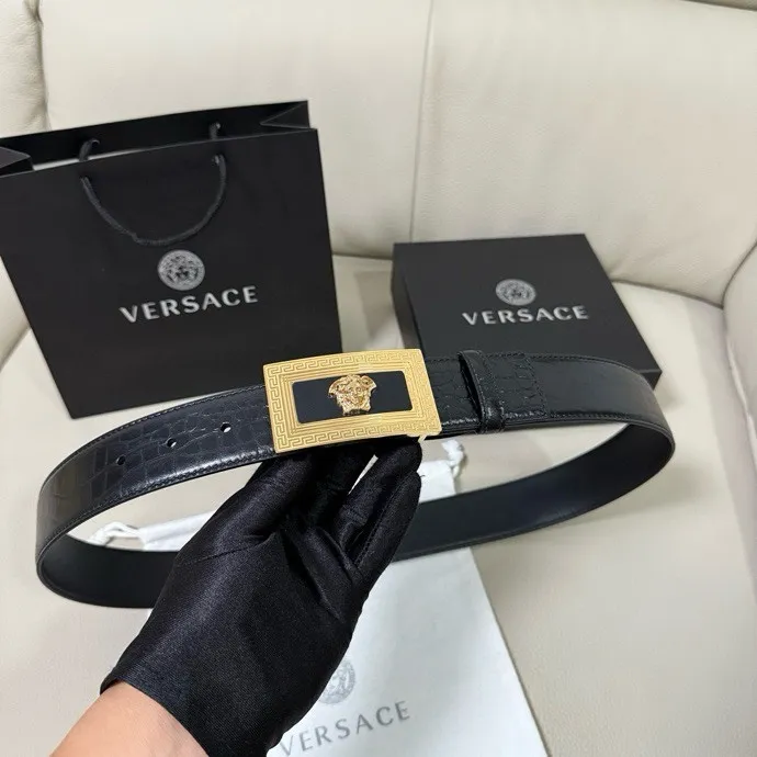 💰480💰Full package💰 💍Purchasing-grade Versace Width 4.0cm⚡️🌹Men's model imported top-layer tree-height cowhide⚡️🌹Medusa head veneer buckle
