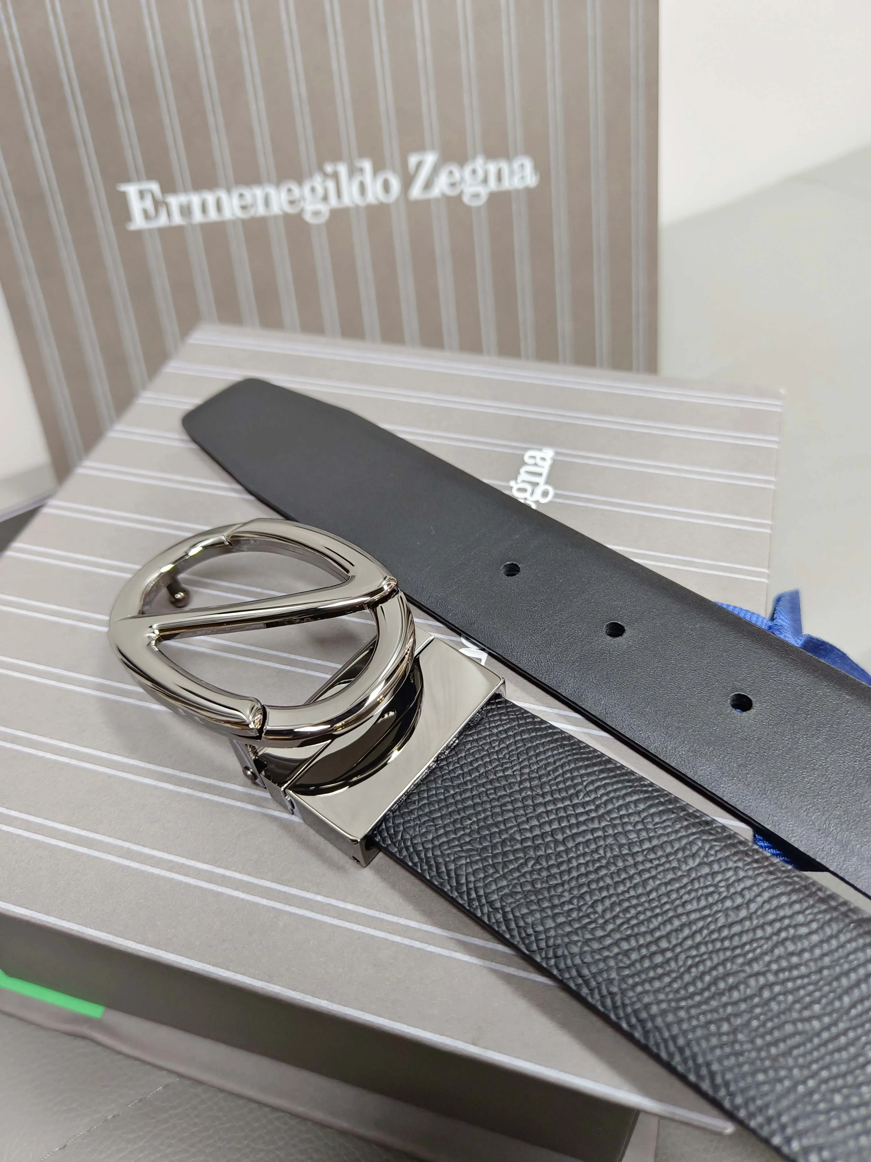 💰460💰Full set of packaging💰 💍Purchase-grade Zegna·⚡️🌹Italy counters are selling genuine products·The wiring is oiled and carefully matched with original Gancio hardware·3.5cm specifications·Adjustable belts·Look at the picture to place an order
