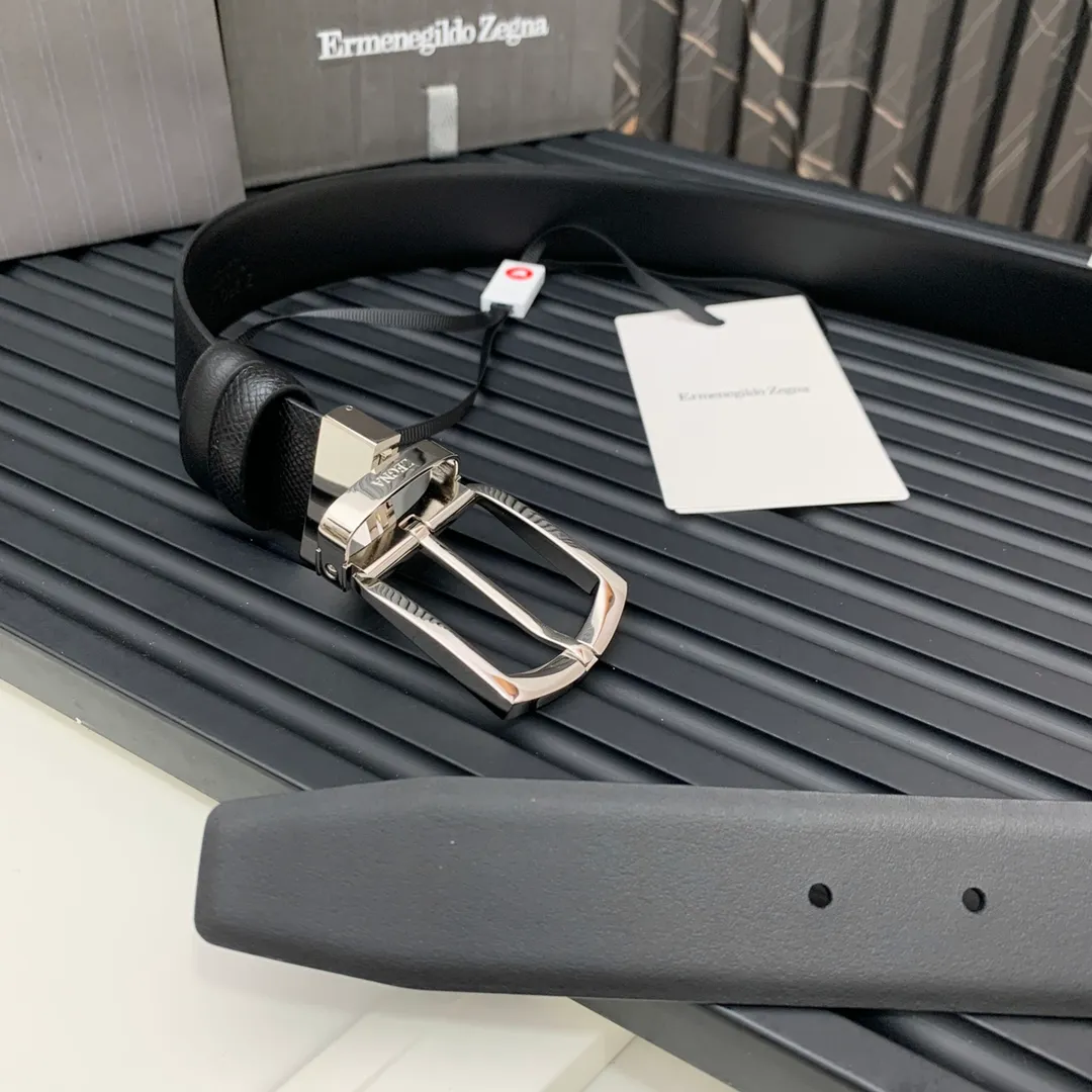 💰480💰Full package💰 💍Purchase level Ermenegildo Zegna EZ model 🌤Counter synchronization Double-sided usable Made in Italy Soft and comfortable feel Adjustable length Belt width 3.5cm💫