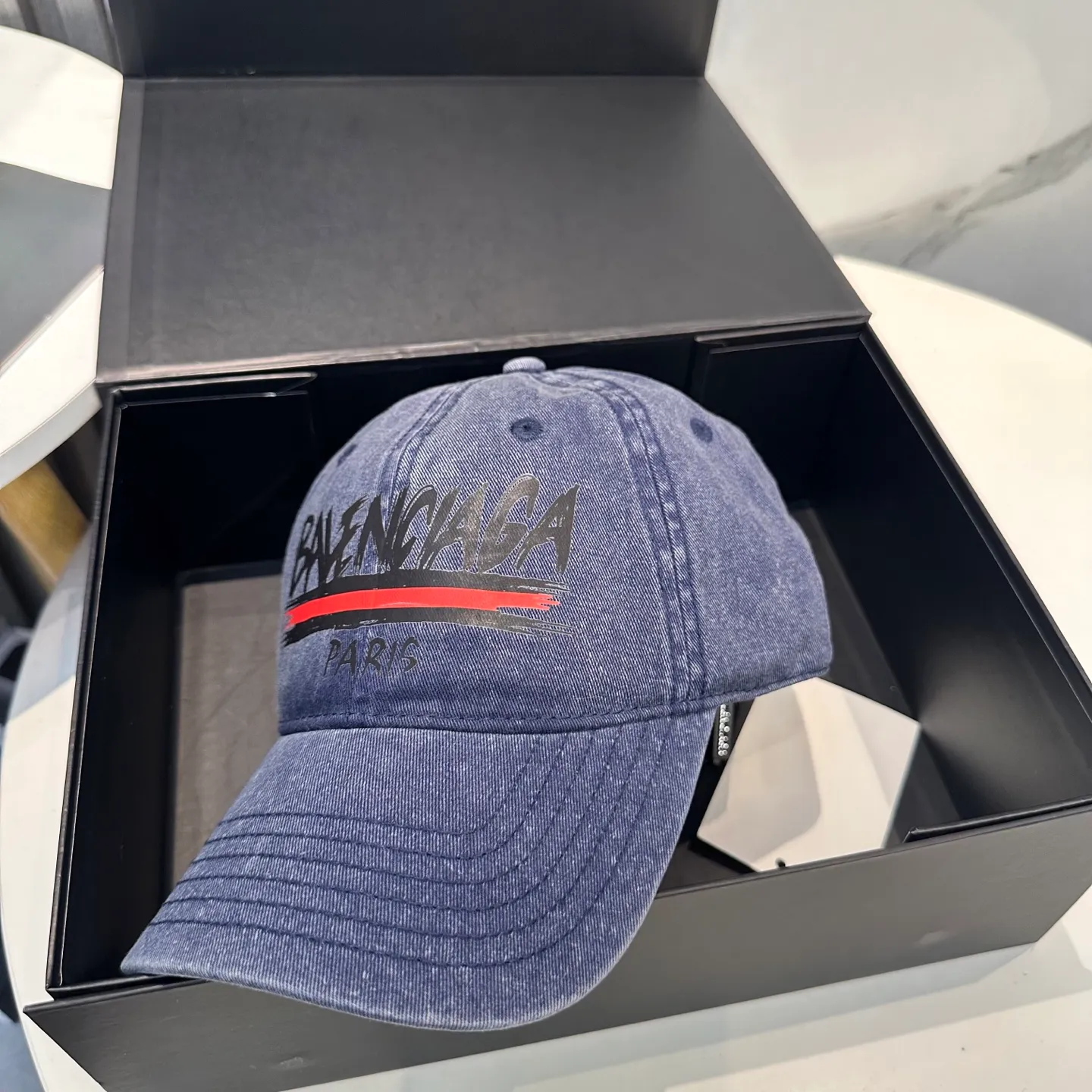 P60 new product Balencia*a Balenciaga new baseball cap ready for delivery in seconds🧢Simple, fashionable, super invincible and beautiful hat! Couple style!