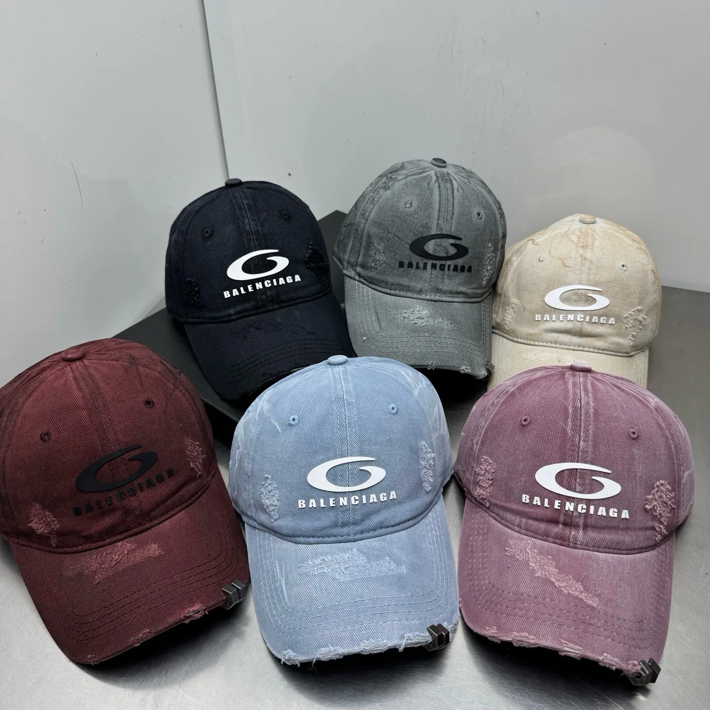Balenciaga spring and summer distressed hole baseball cap