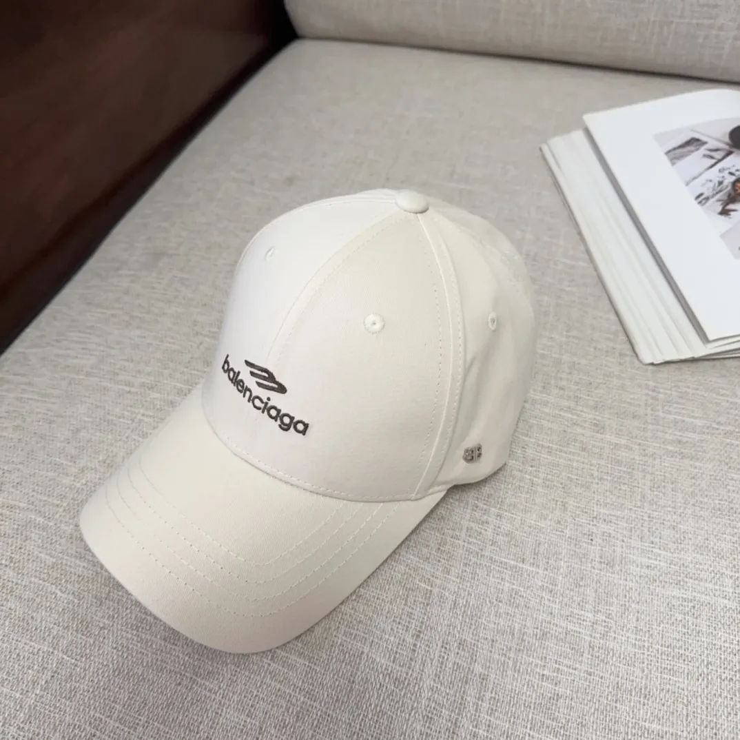 💰50 BALENCIAGA🆕Spring style new personalized baseball cap, high quality and excellent breathability, suitable for all seasons, high-looking fashion item! Same style for men and women